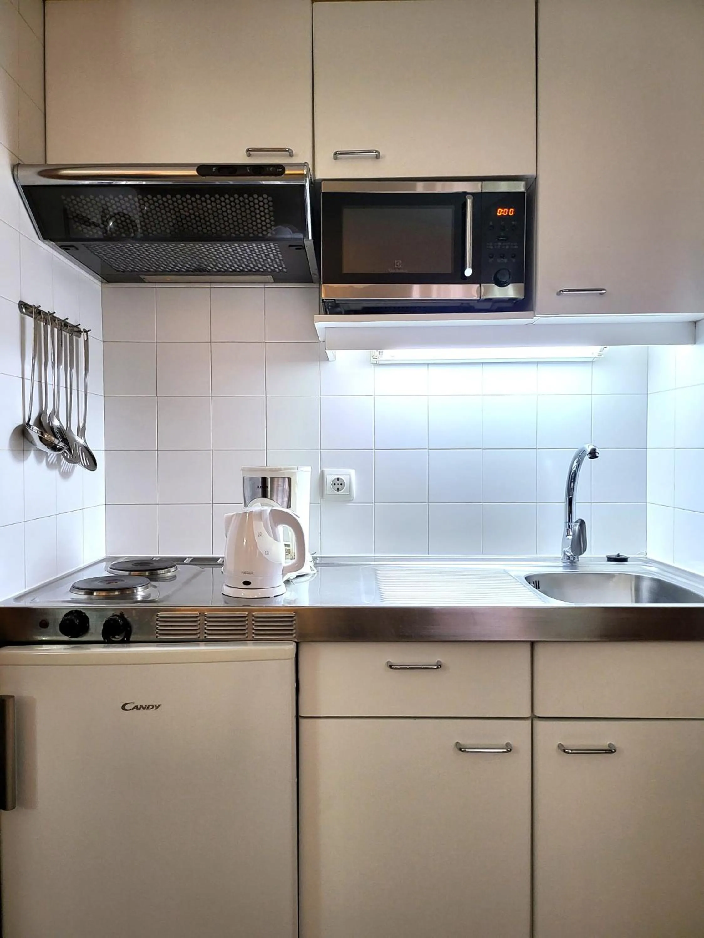 Kitchen or kitchenette in Hotel Cais da Oliveira