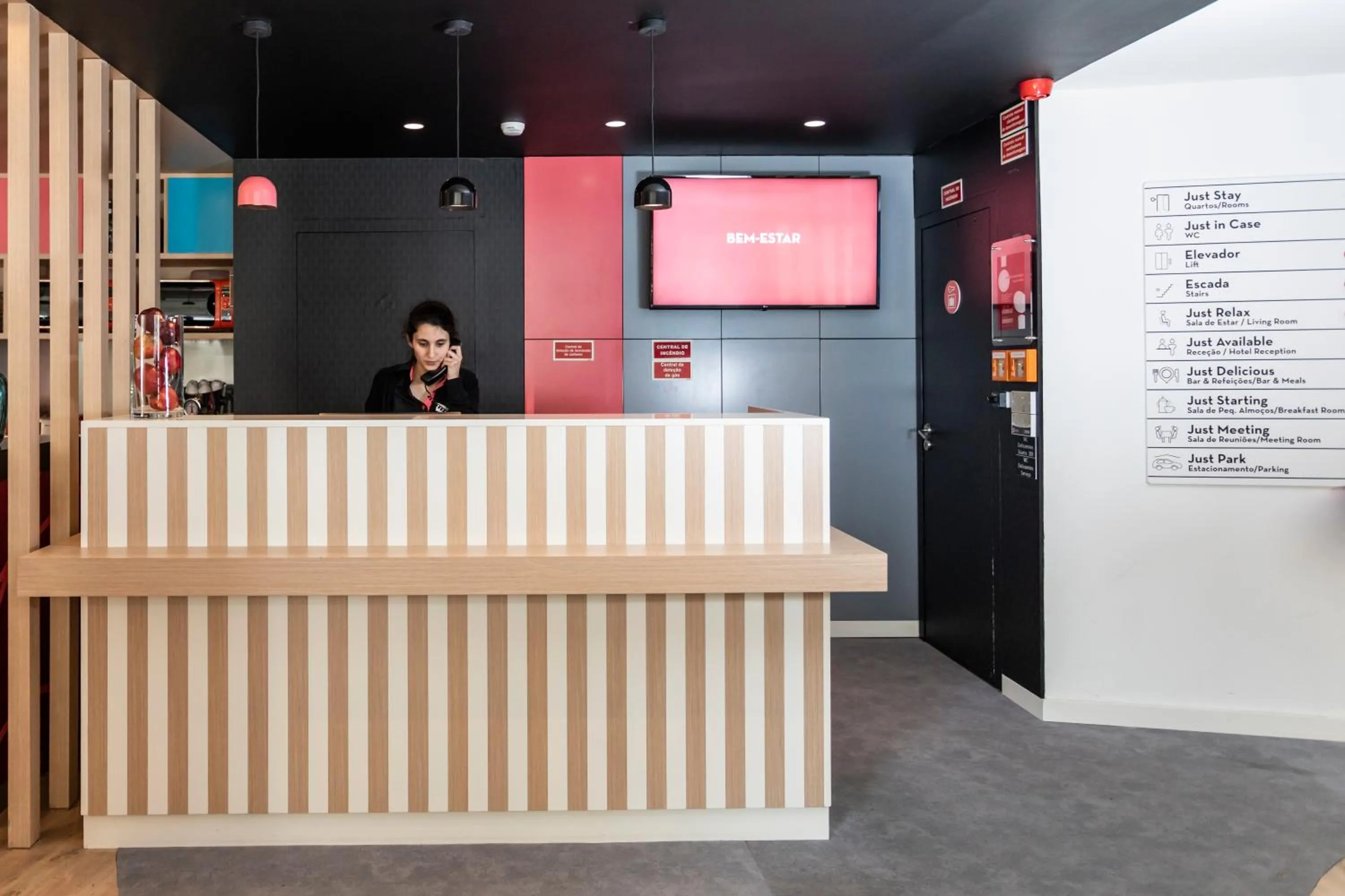 Lobby or reception in Stay Hotel Coimbra Centro