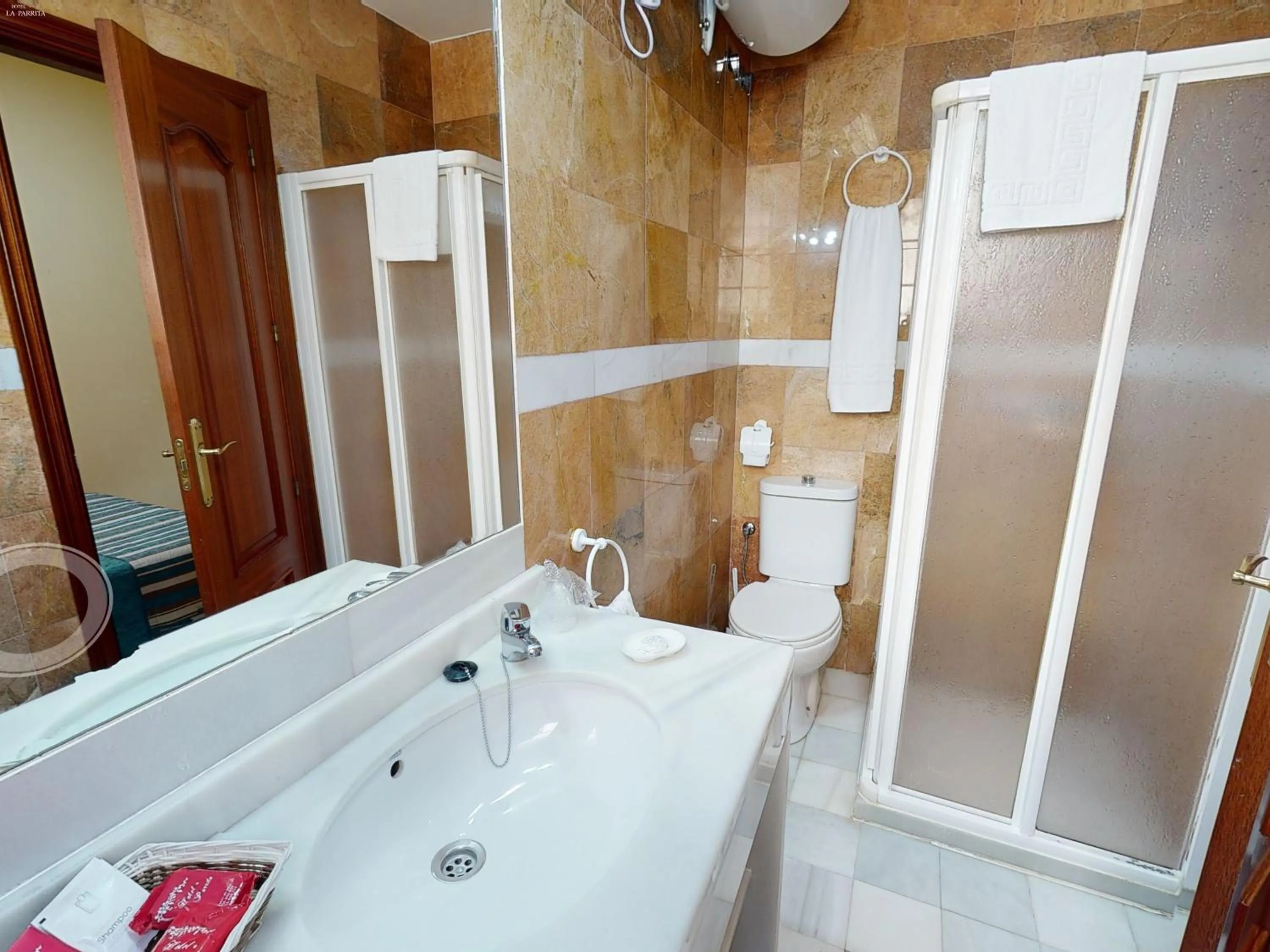 Bathroom in Hotel La Parrita