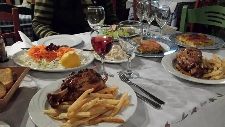 Restaurant/places to eat in Xenios Chalet