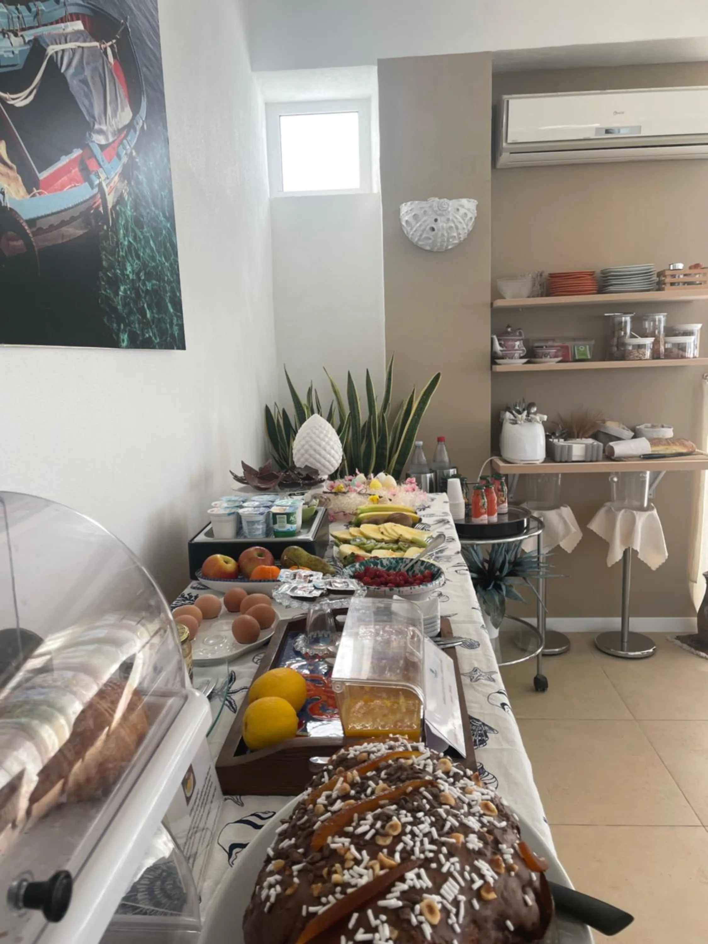 Breakfast in SUITEBEACH b&b and resort