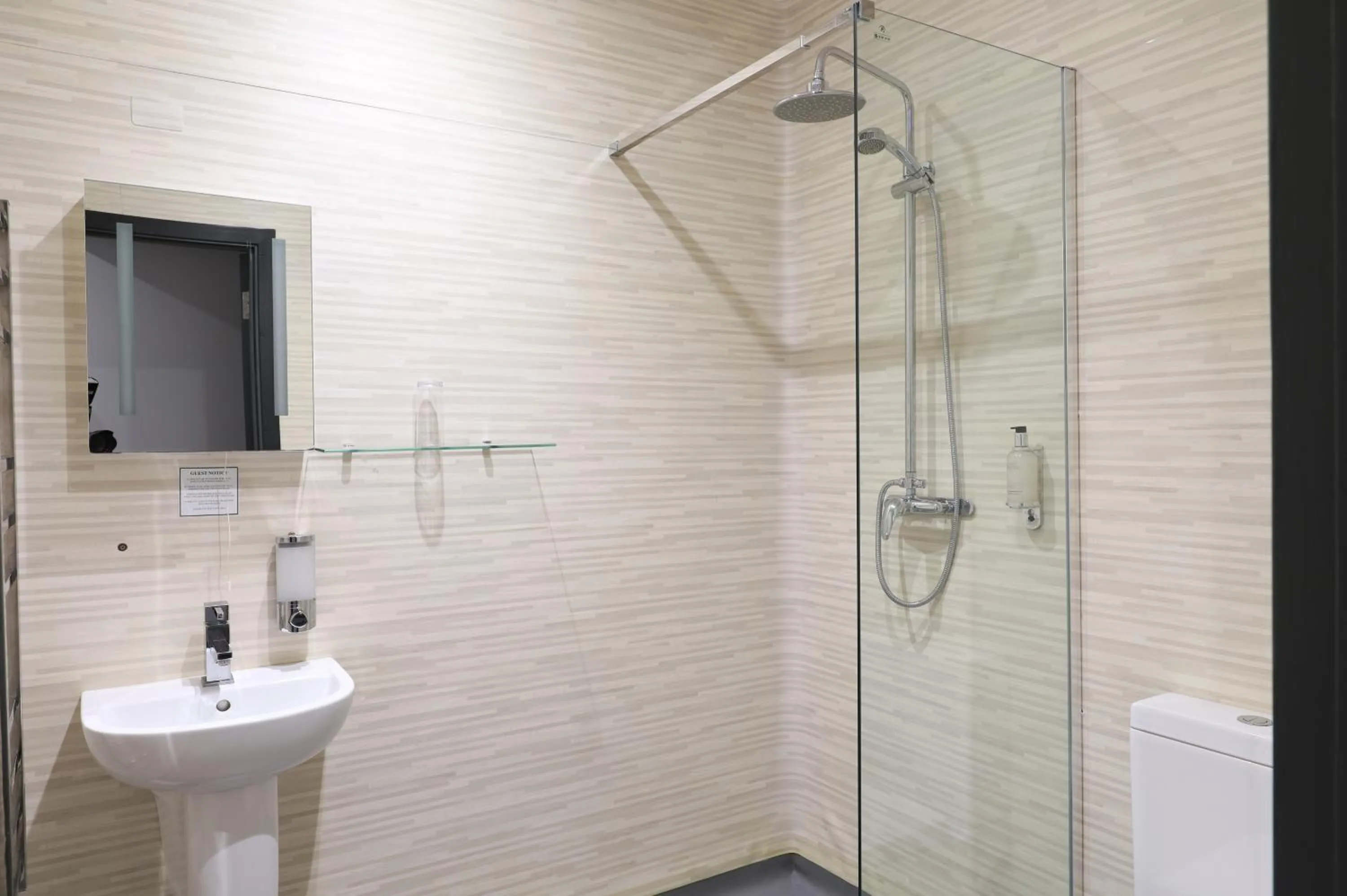 Shower in London City Airport Hotel