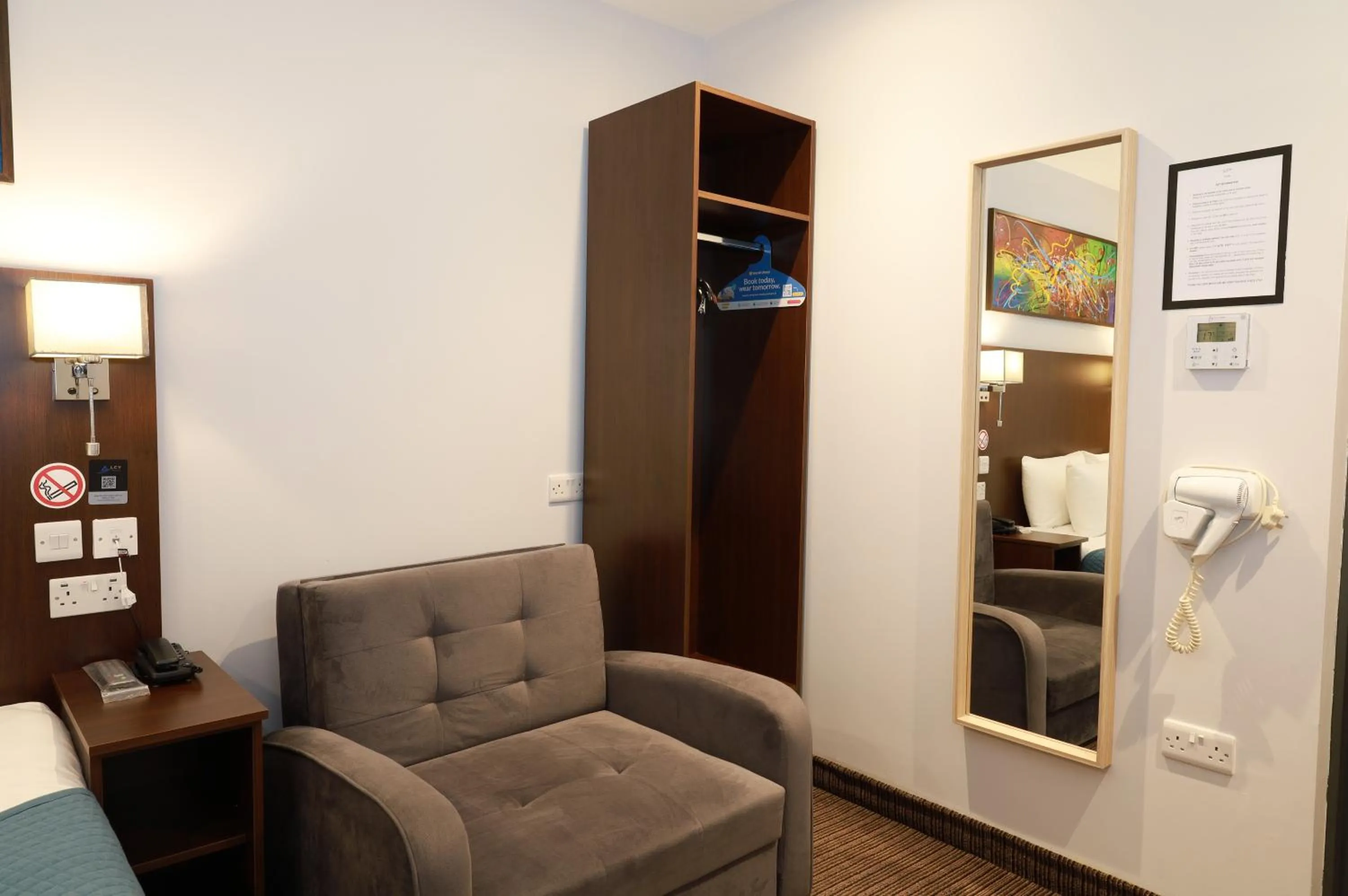 Bed in London City Airport Hotel