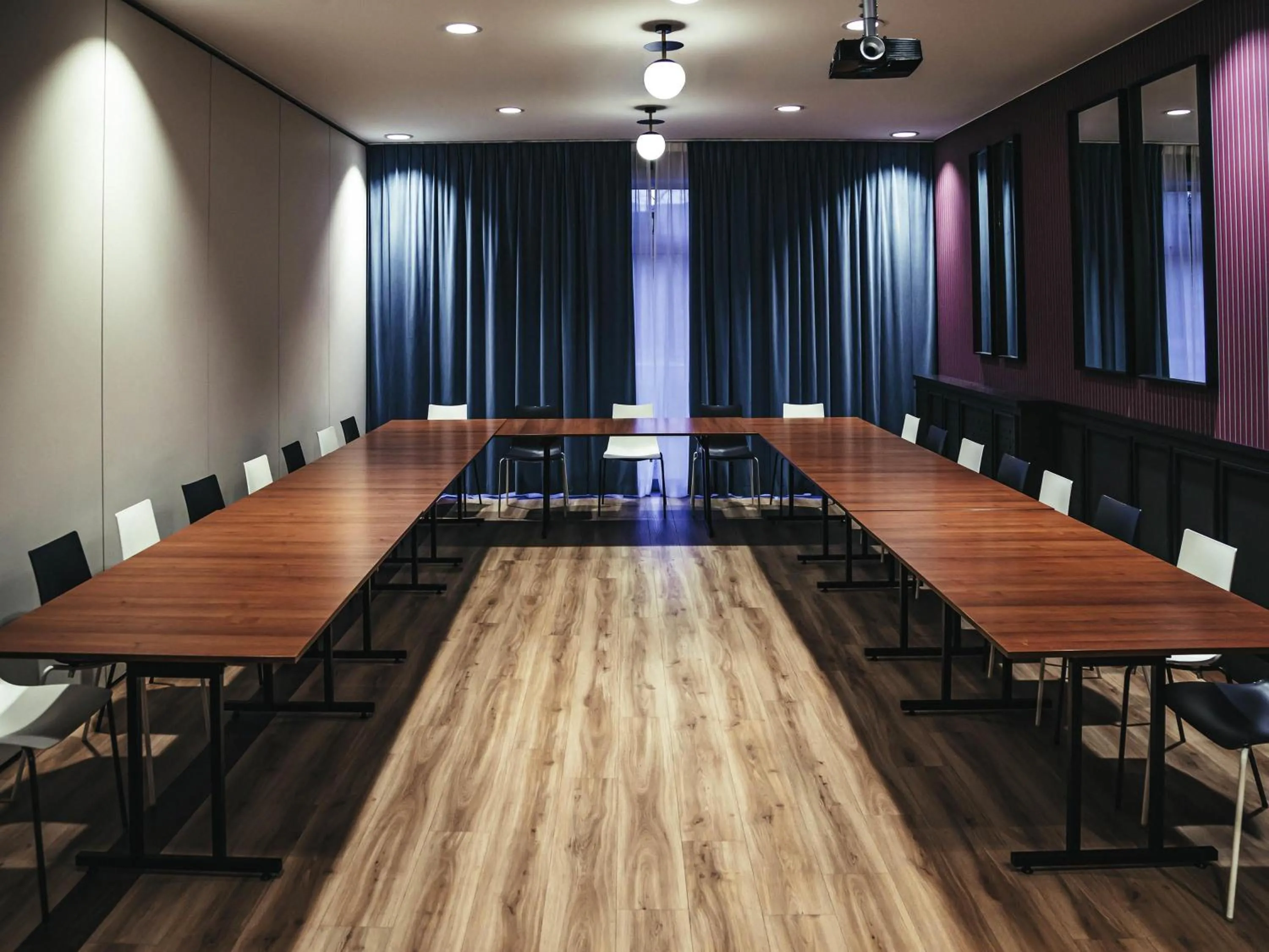 Meeting/conference room in ibis Styles Wałbrzych