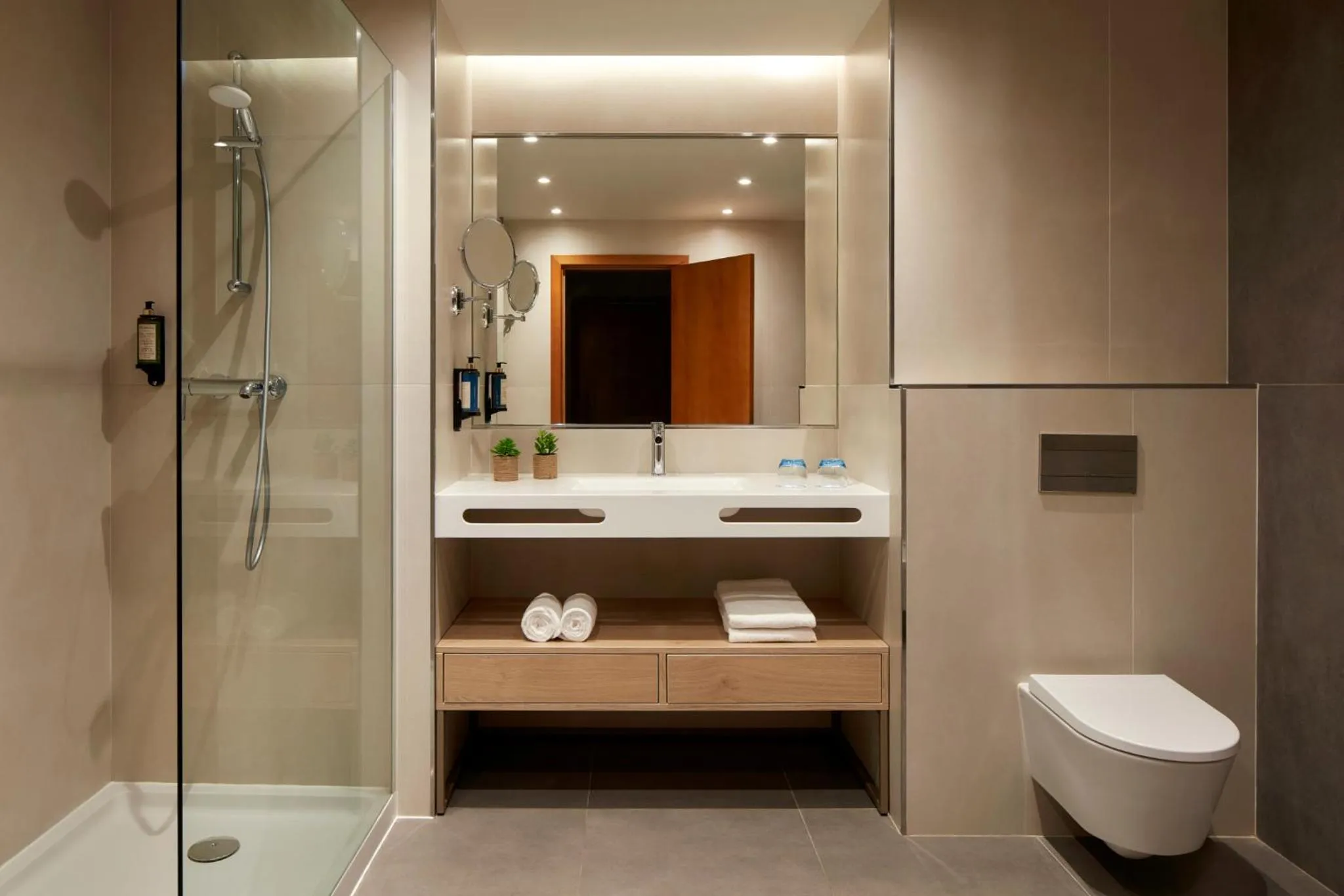 Bathroom in Dom Jose Beach Hotel (Plus)