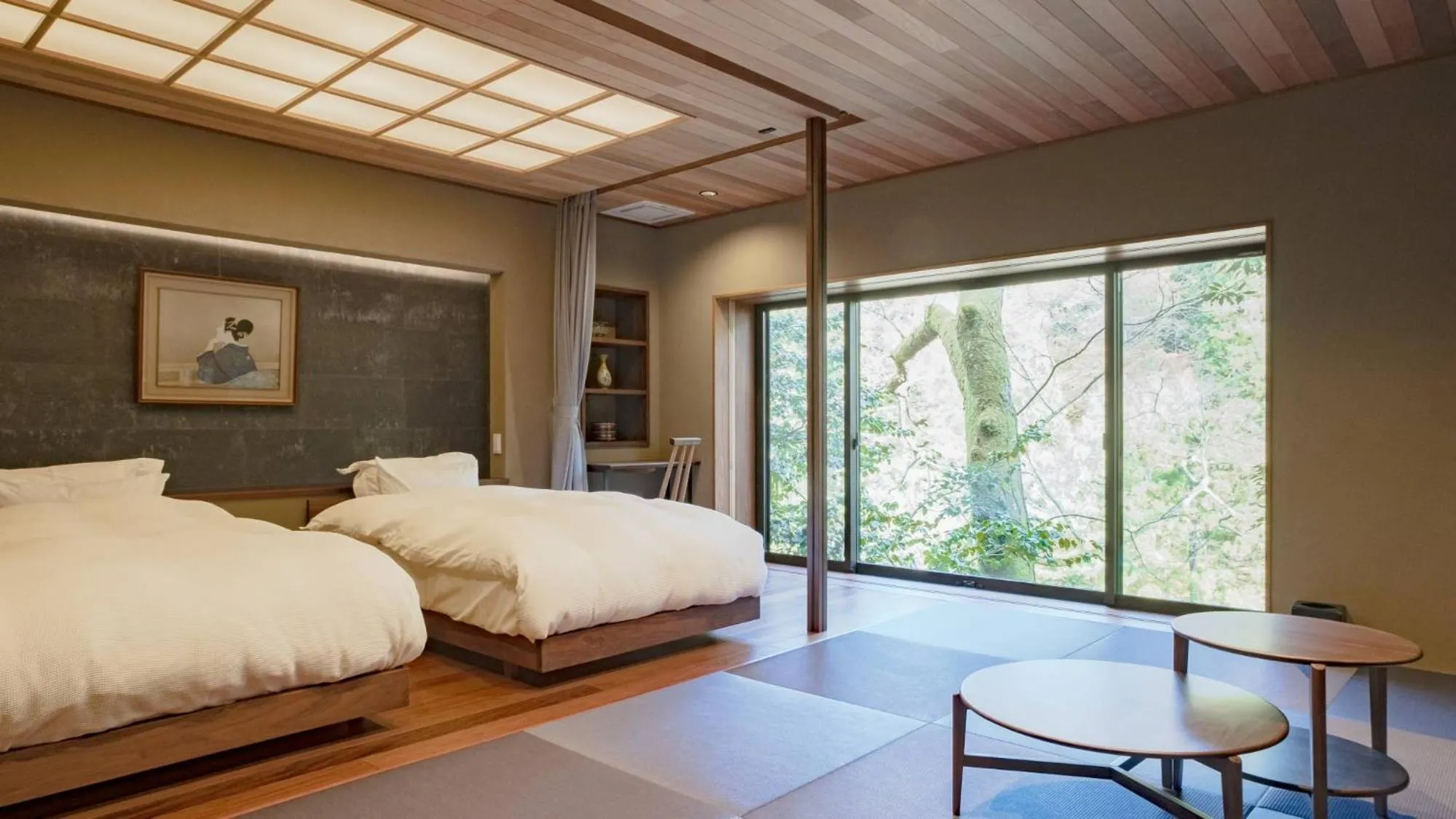 Photo of the whole room, Bed in Kocho