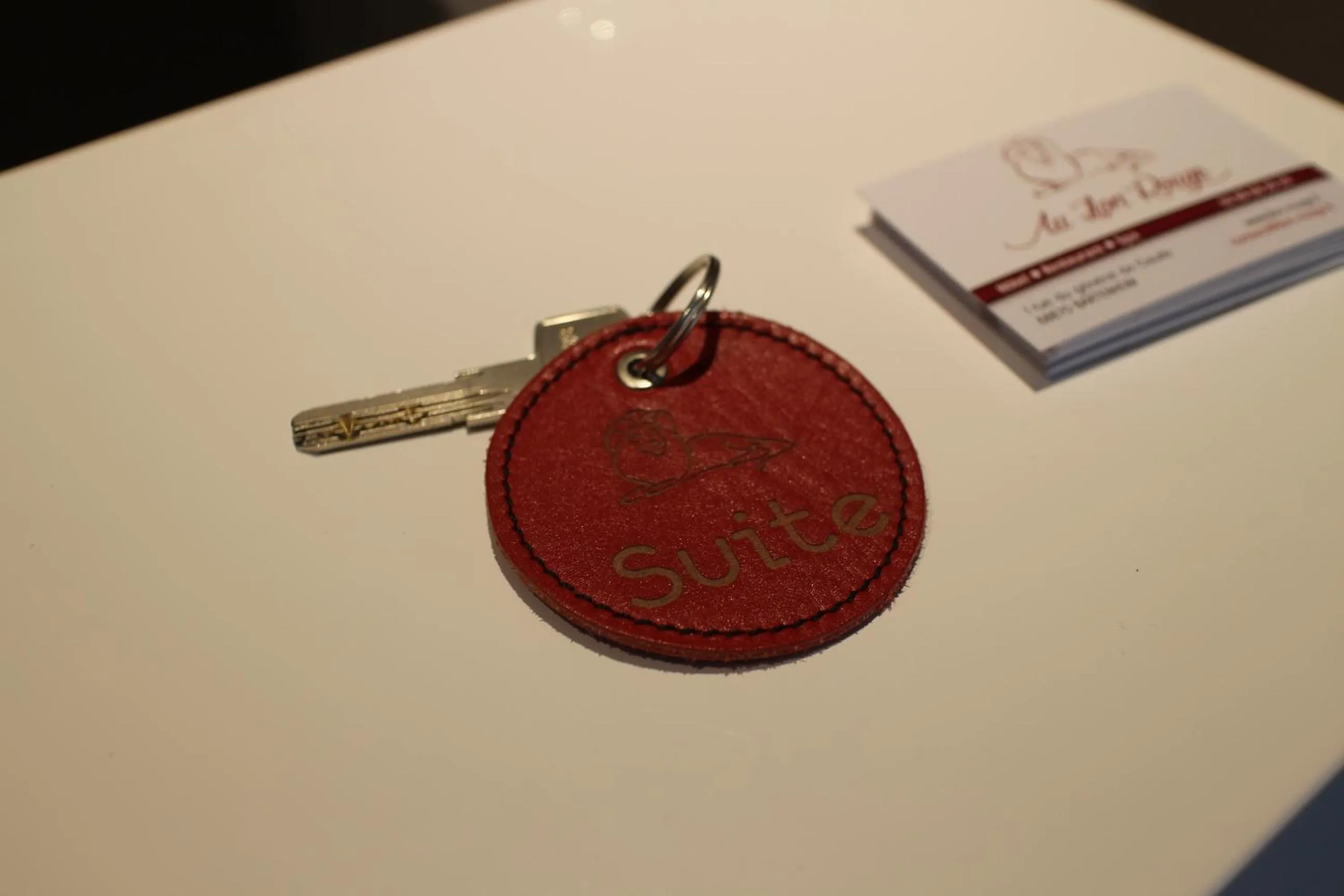 Logo/Certificate/Sign in Logis Hôtel Restaurant Au Lion Rouge