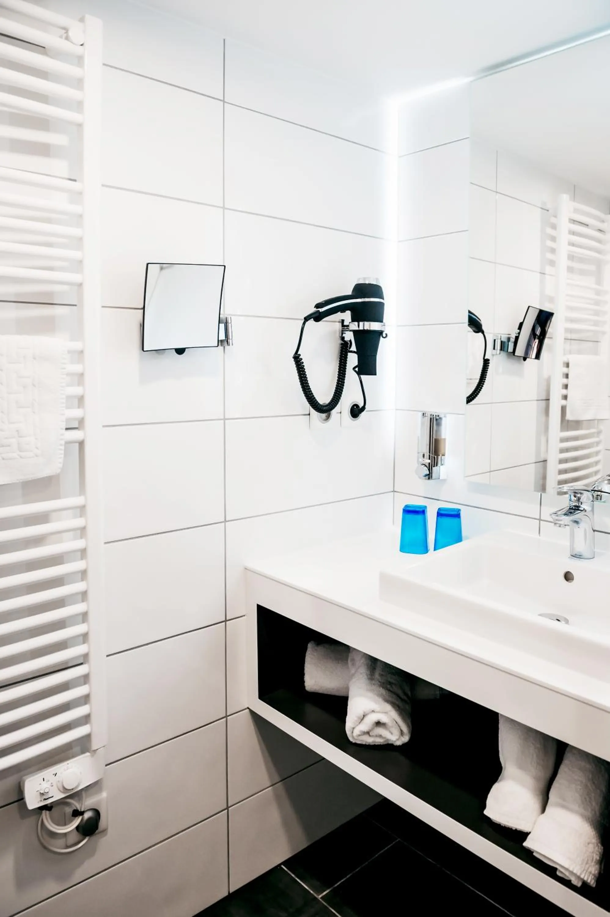 Bathroom in Logis Hôtel Restaurant Au Lion Rouge