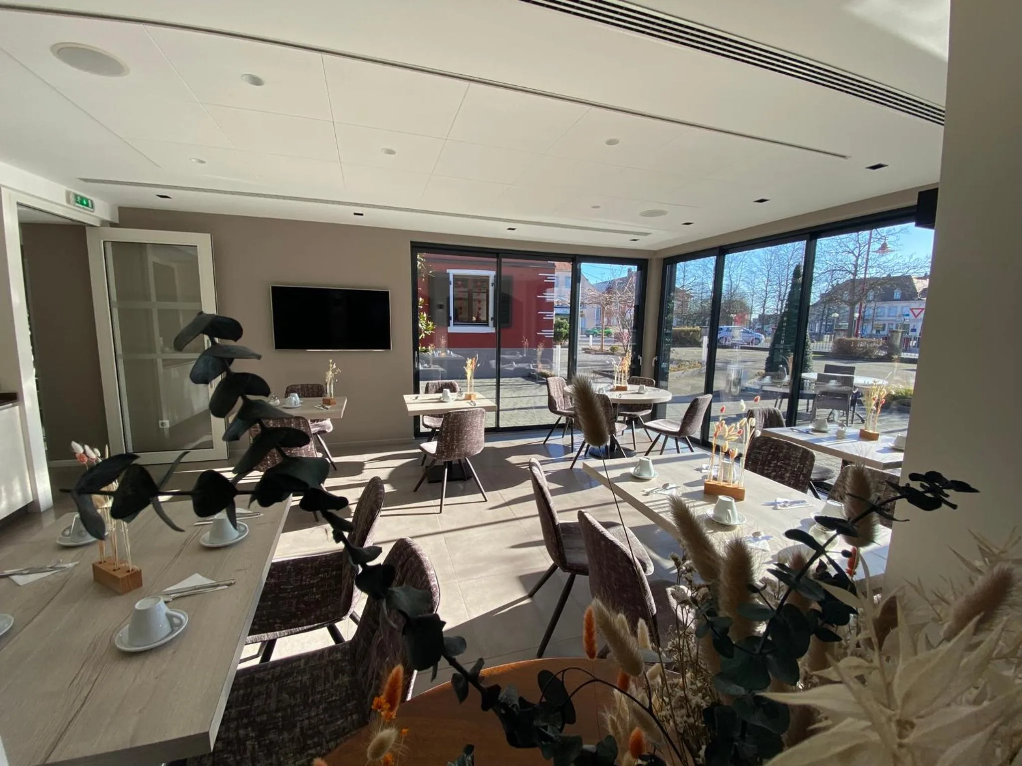 Breakfast in Logis Hôtel Restaurant Au Lion Rouge