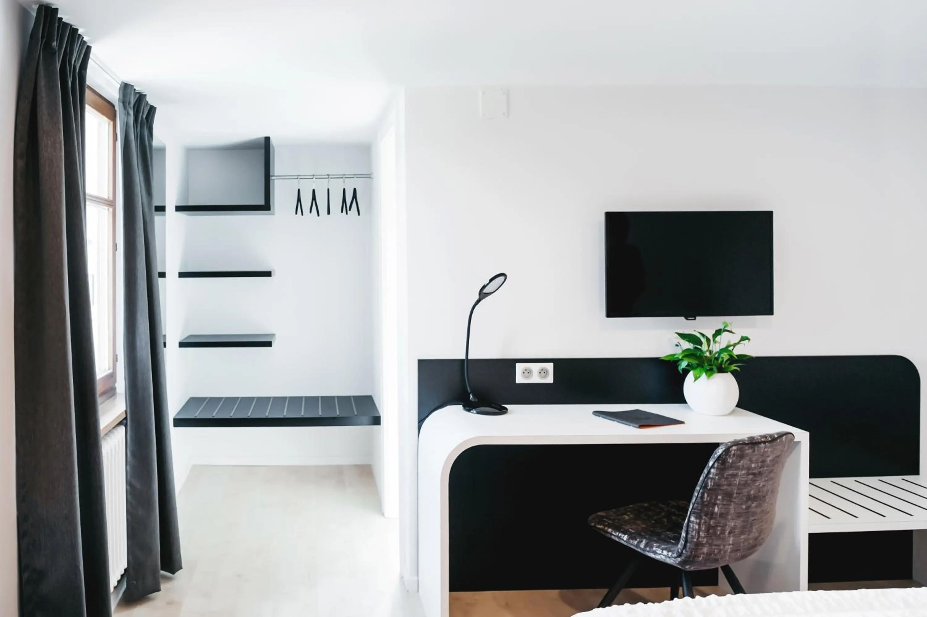 Photo of the whole room in Logis Hôtel Restaurant Au Lion Rouge