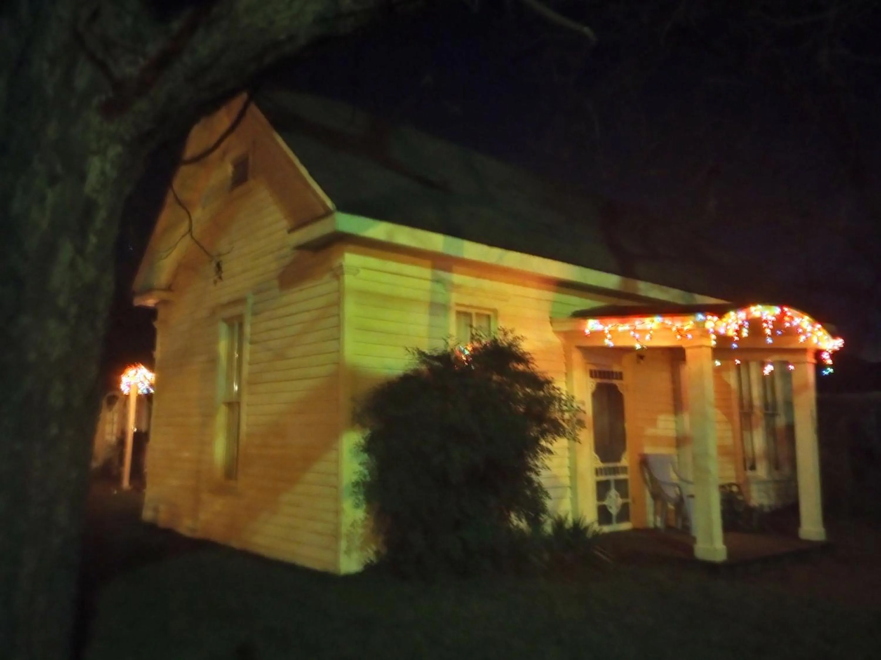 Night in Carleton House Bed and Breakfast