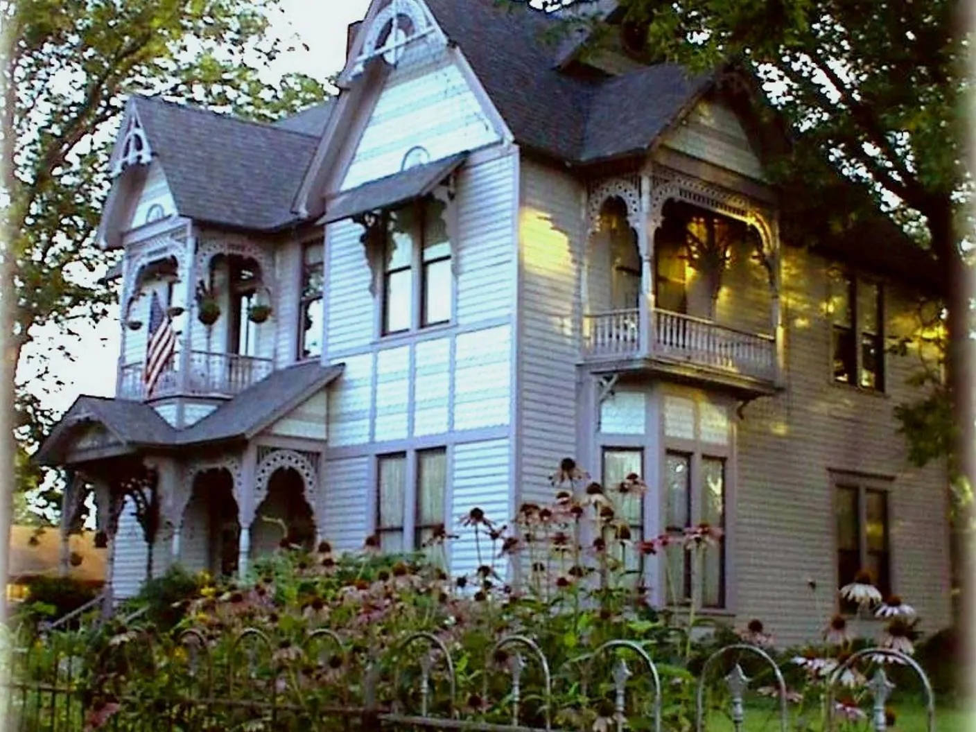 Property building in Carleton House Bed and Breakfast