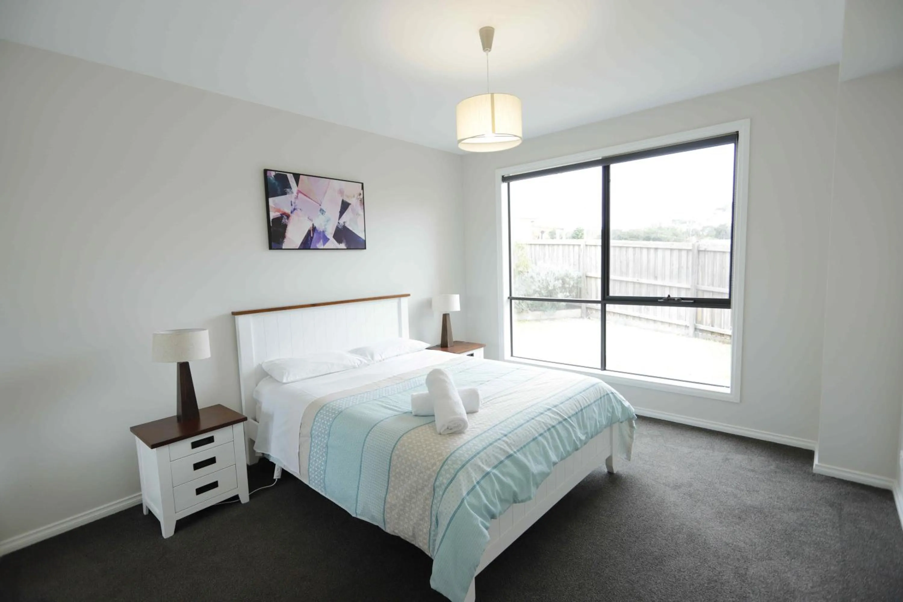Bed in Apollo Bay Seal Apartments