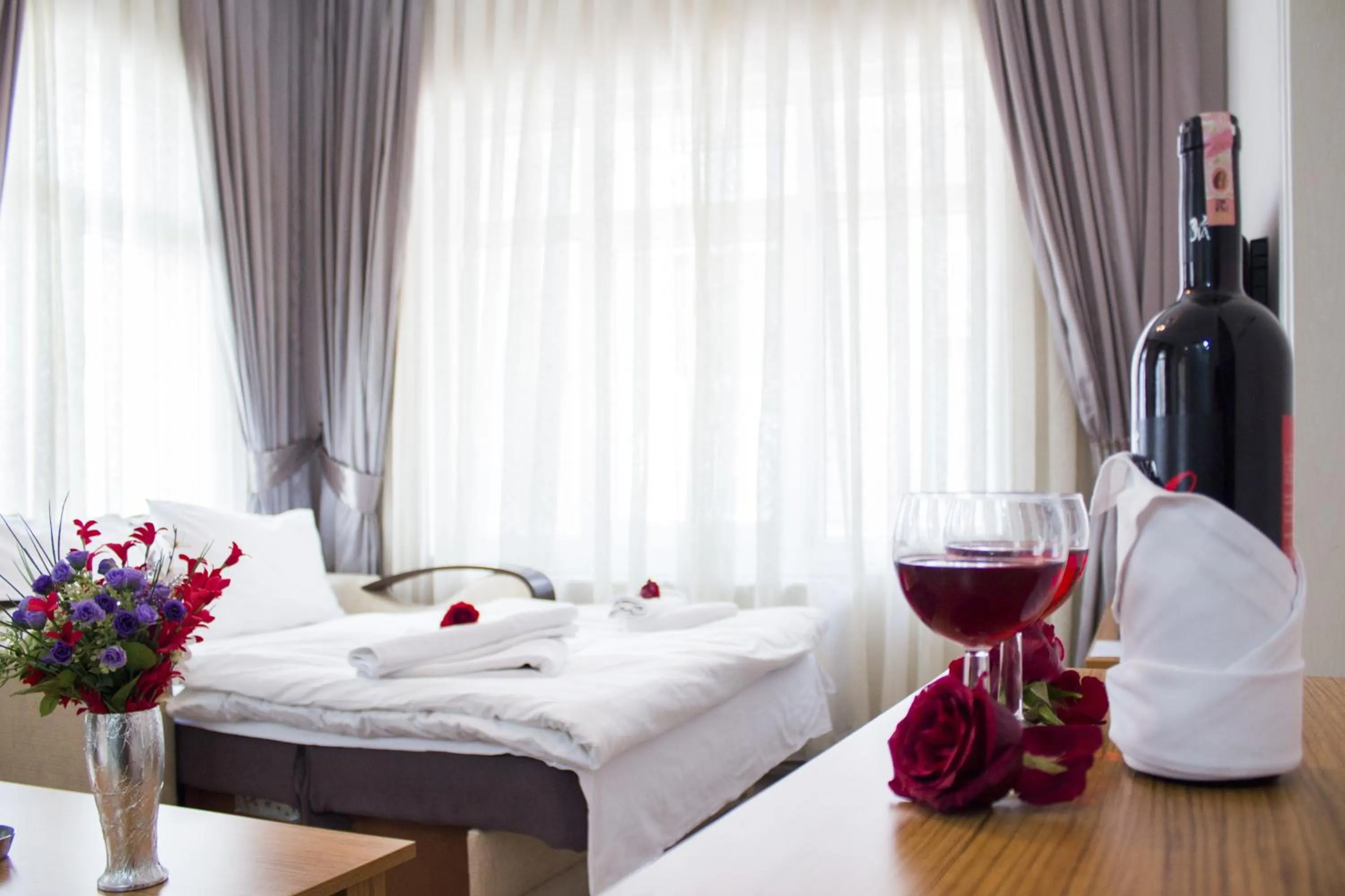 Bedroom, Bed in Feyza Apart