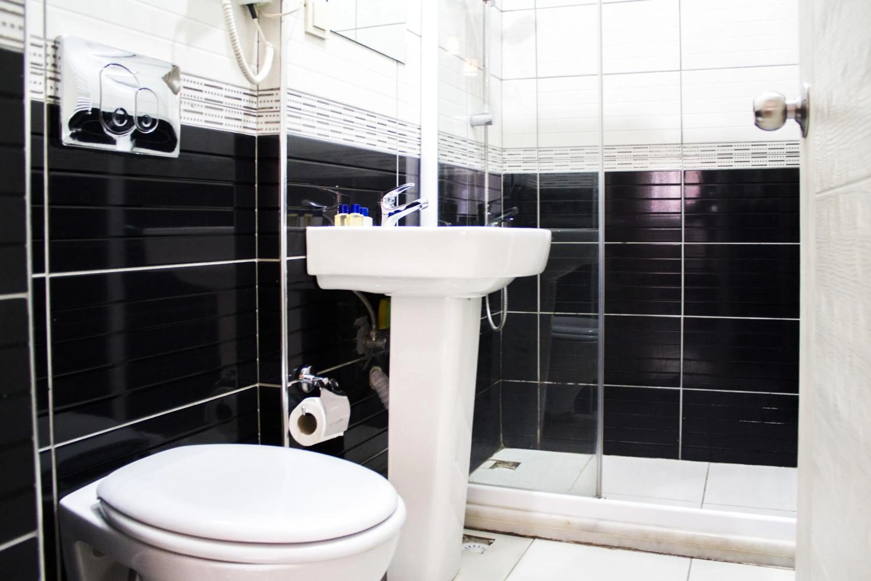 Bathroom in Feyza Apart