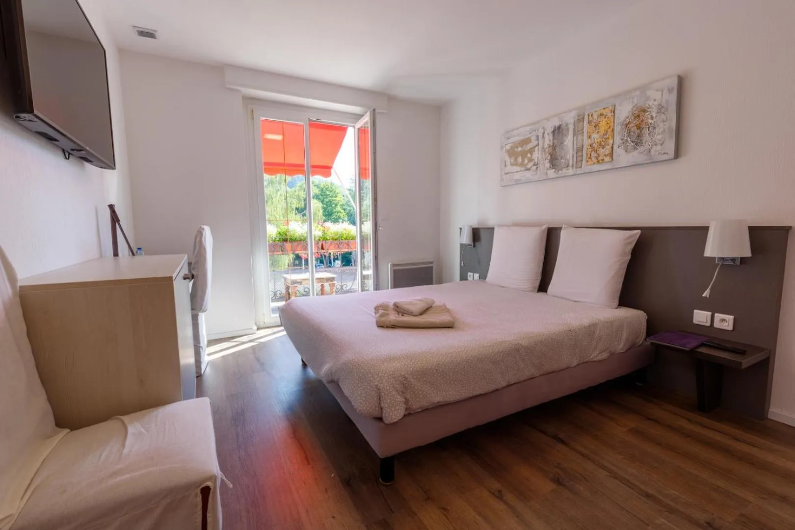 Bedroom, Bed in Hôtel Restaurant Kuentz