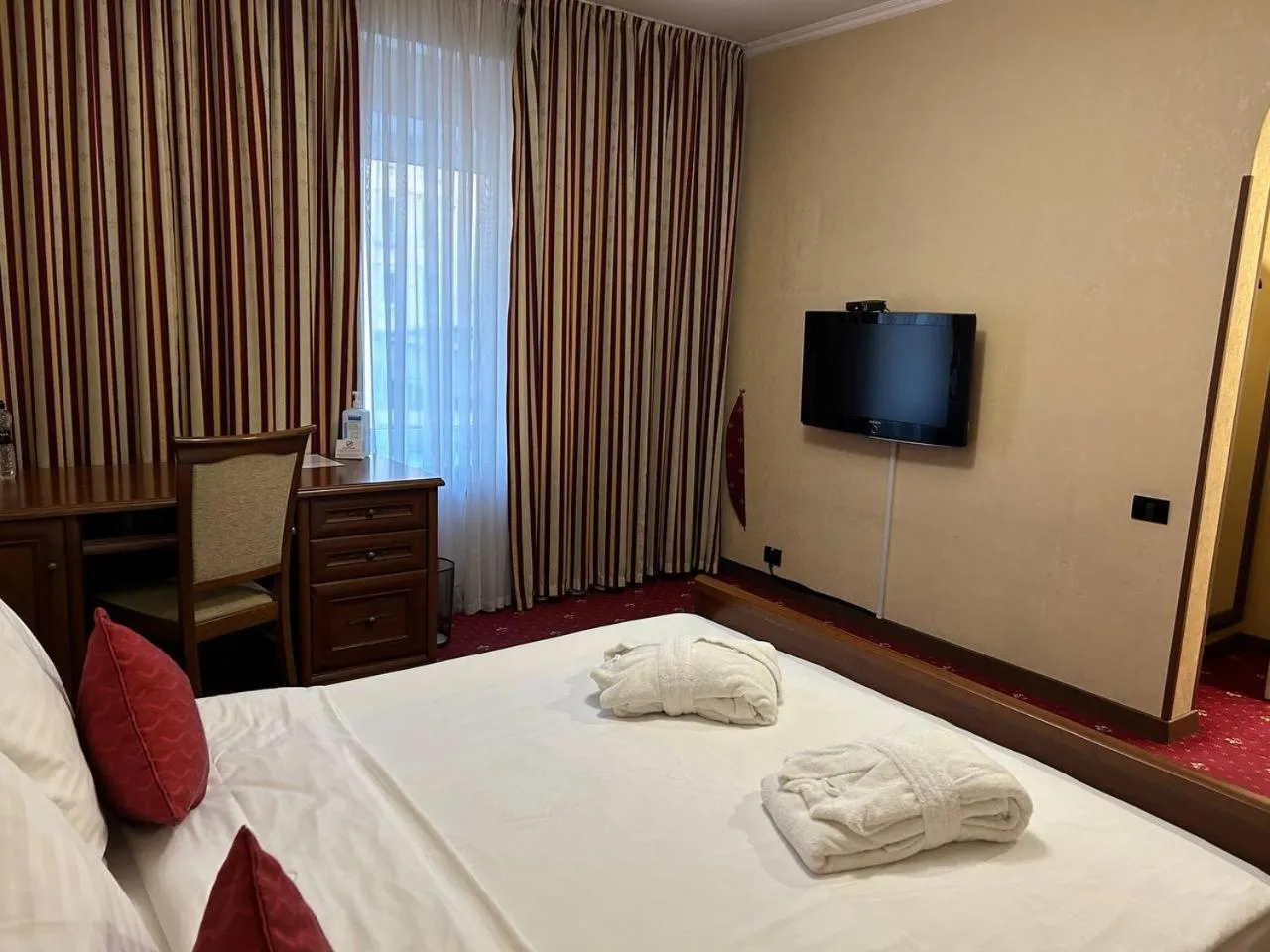 Bed in Number 21 by DBI