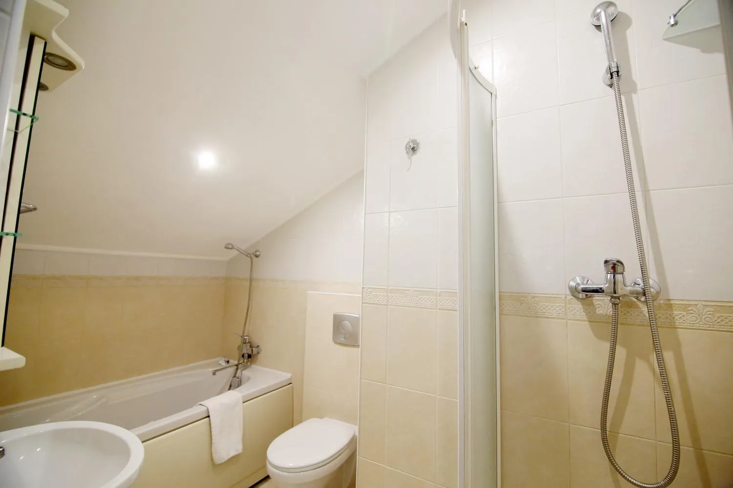 Shower in Number 21 by DBI