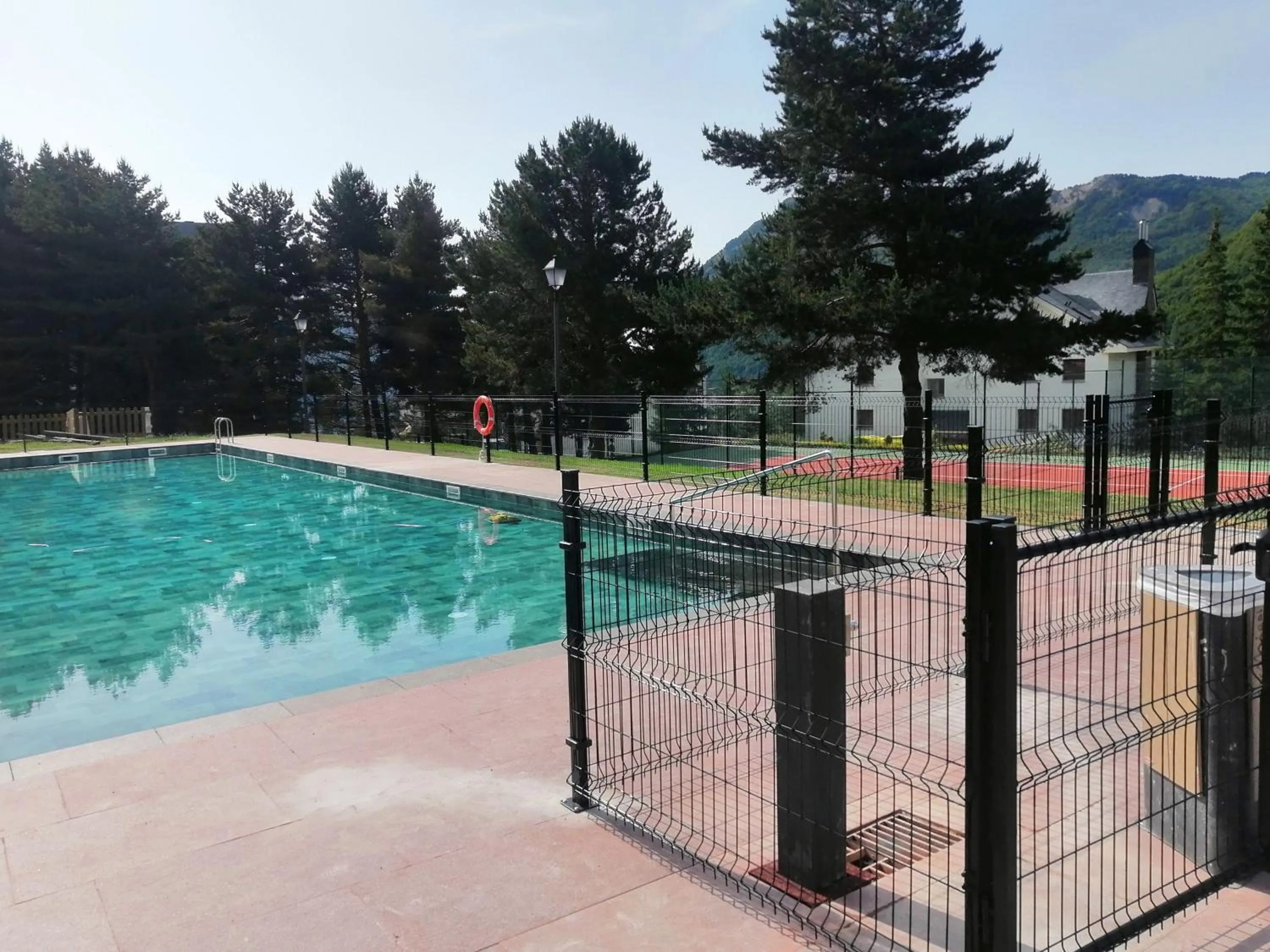 Swimming pool in Apartamentos Midi 3000