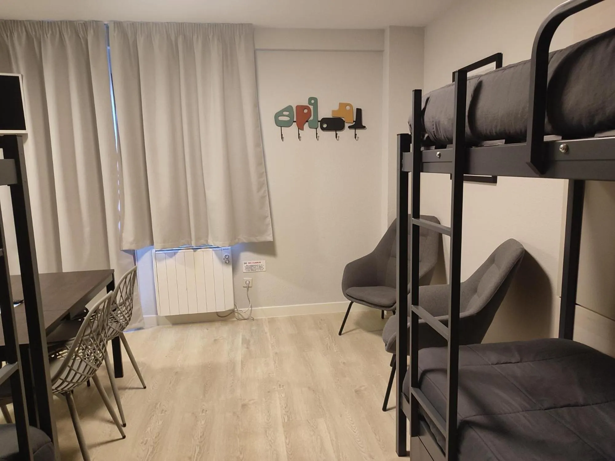 bunk bed, Bed in Apartamentos Midi 3000