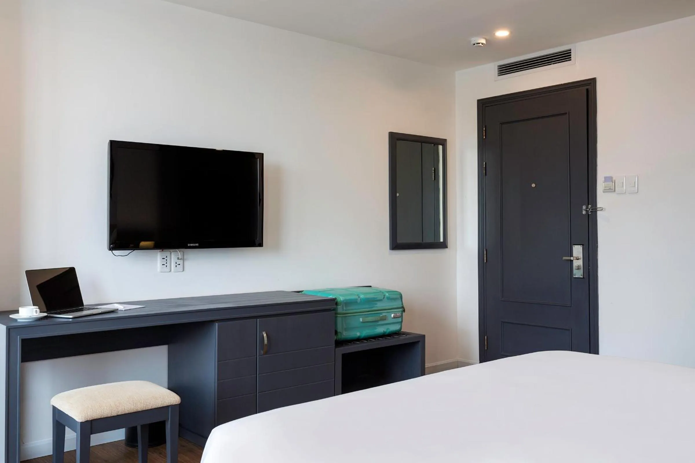 Photo of the whole room, Bed in Calista Sai Gon Hotel