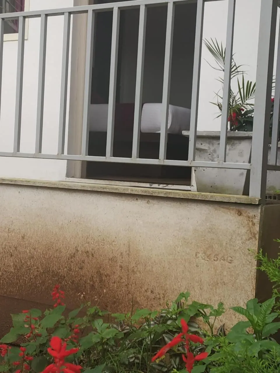 Facade/entrance in Landy Queen