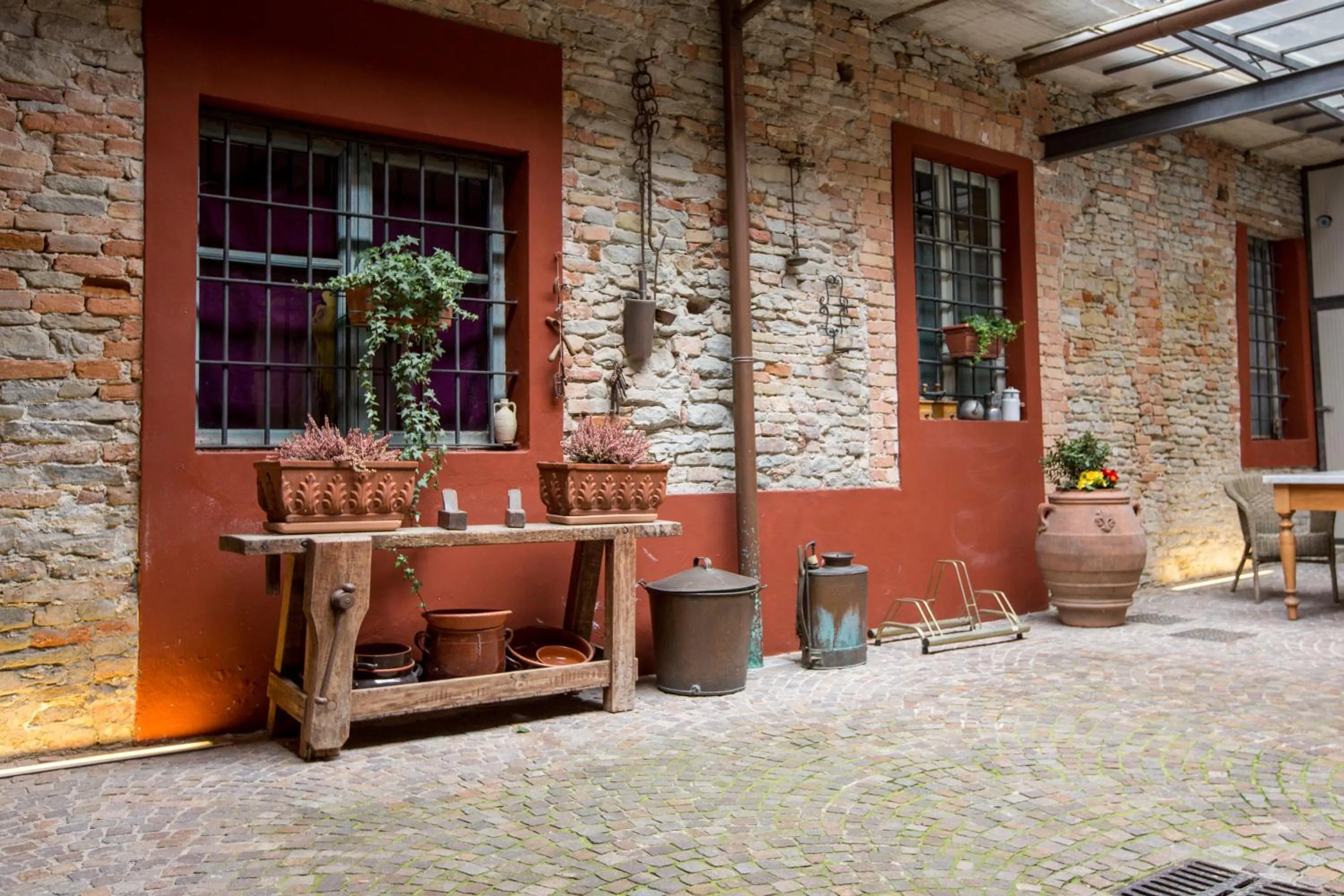 Decorative detail in Camere Centro Storico