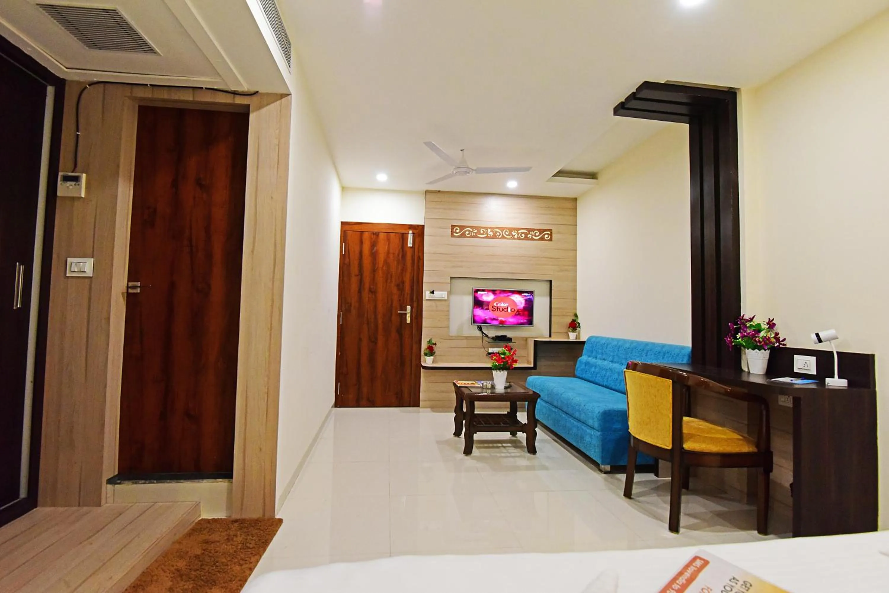 Seating area in Hotel Dayal Shree Paradise