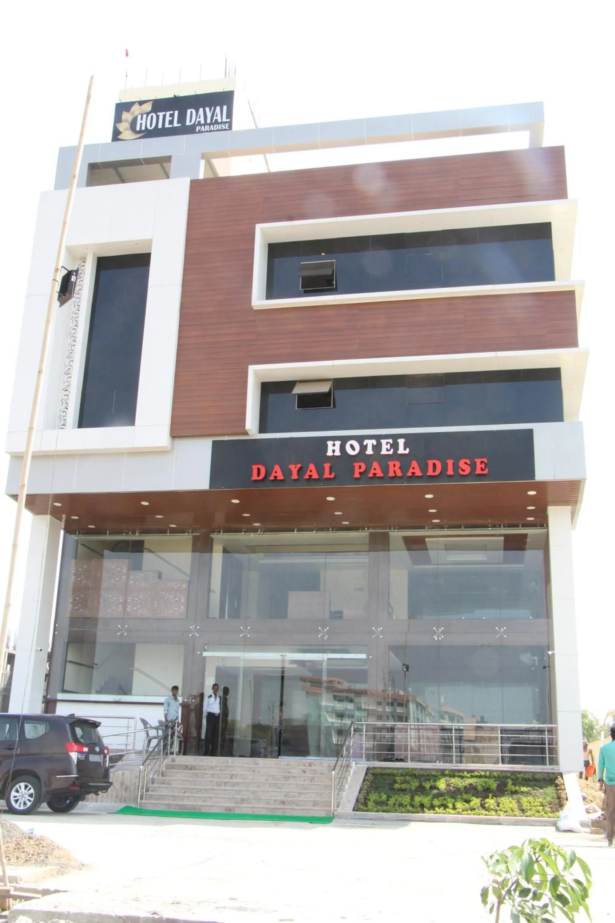 Facade/entrance in Hotel Dayal Shree Paradise