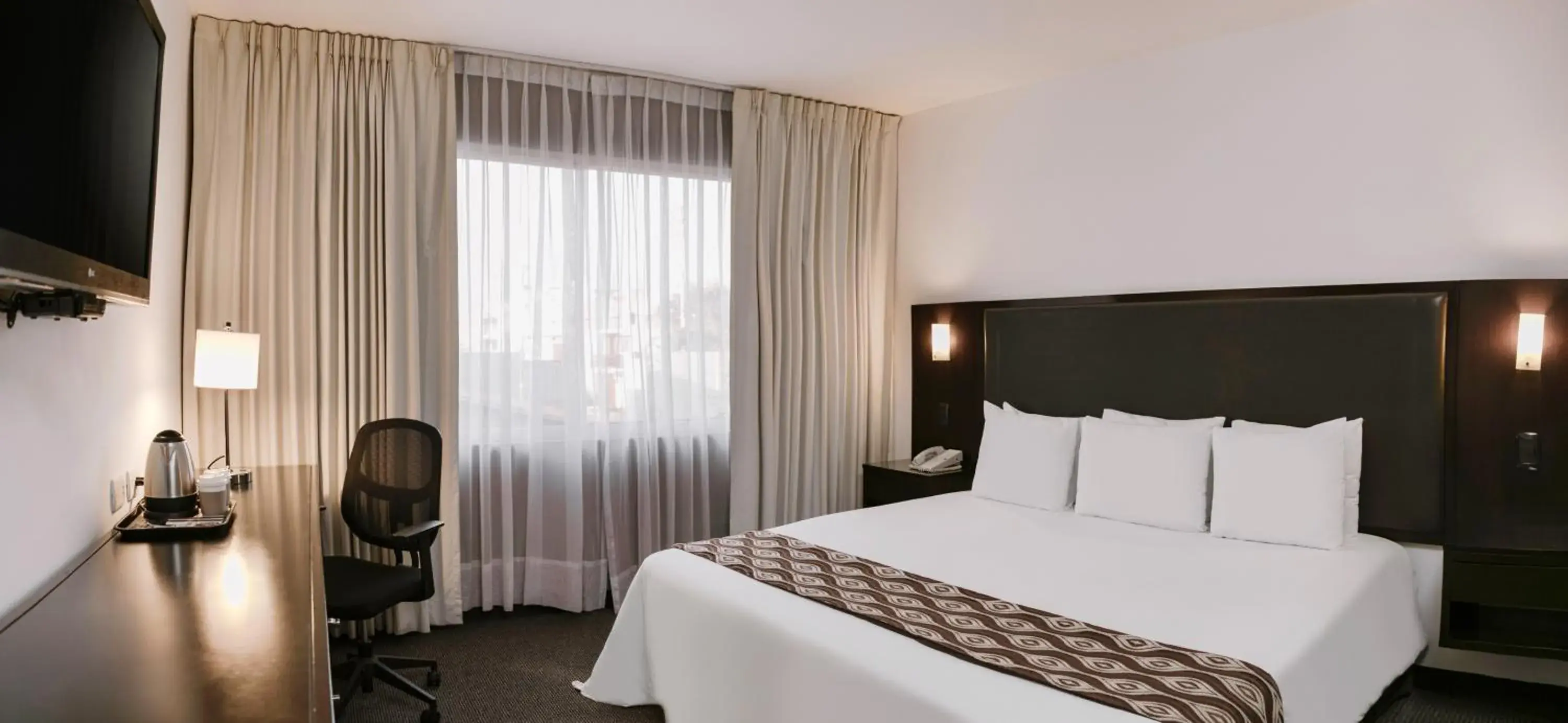 King Room - Non-Smoking in Wyndham Costa del Sol Trujillo King Room - Non-Smoking in Wyndham Costa del Sol Trujillo