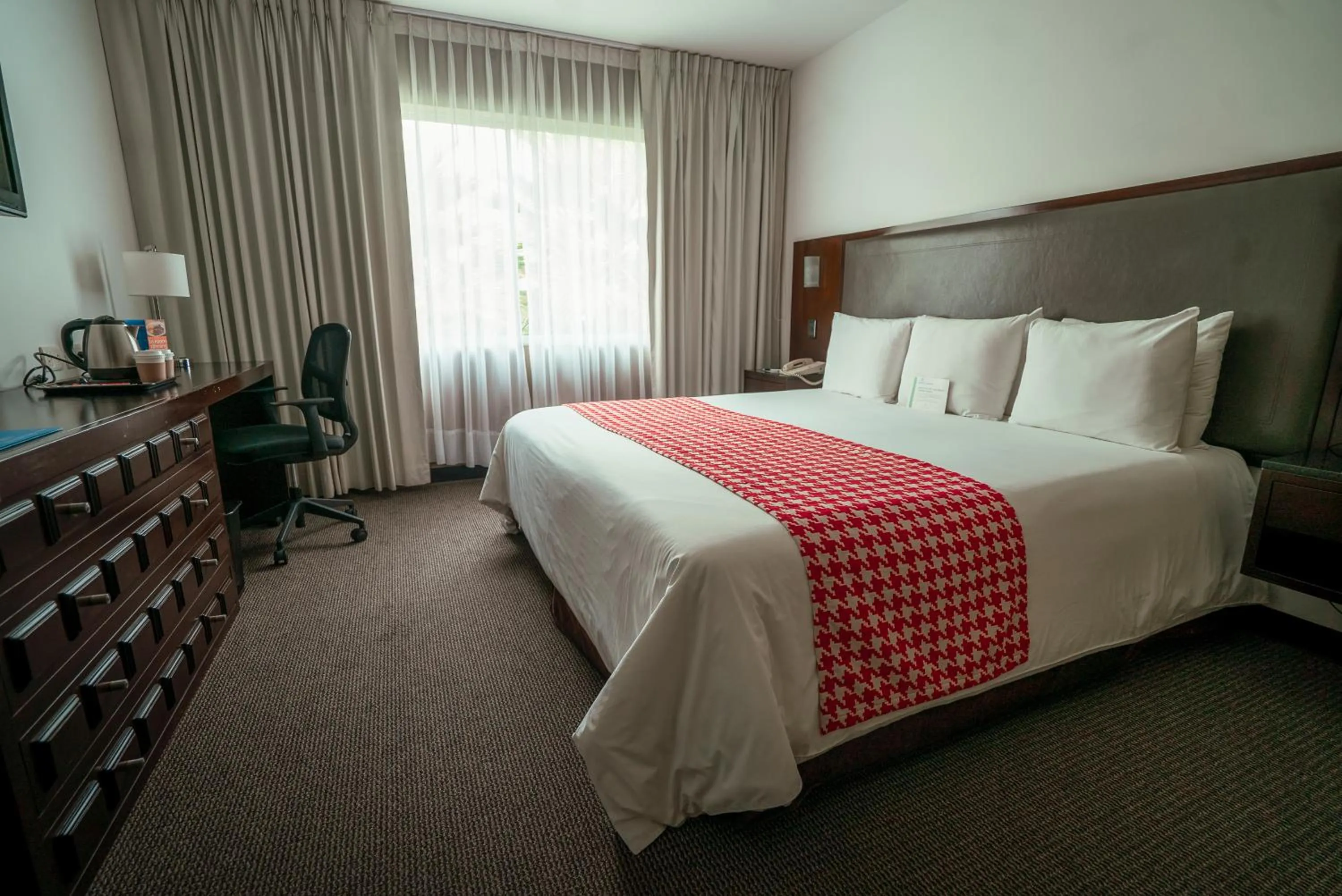 Bedroom, Bed in Wyndham Costa del Sol Trujillo