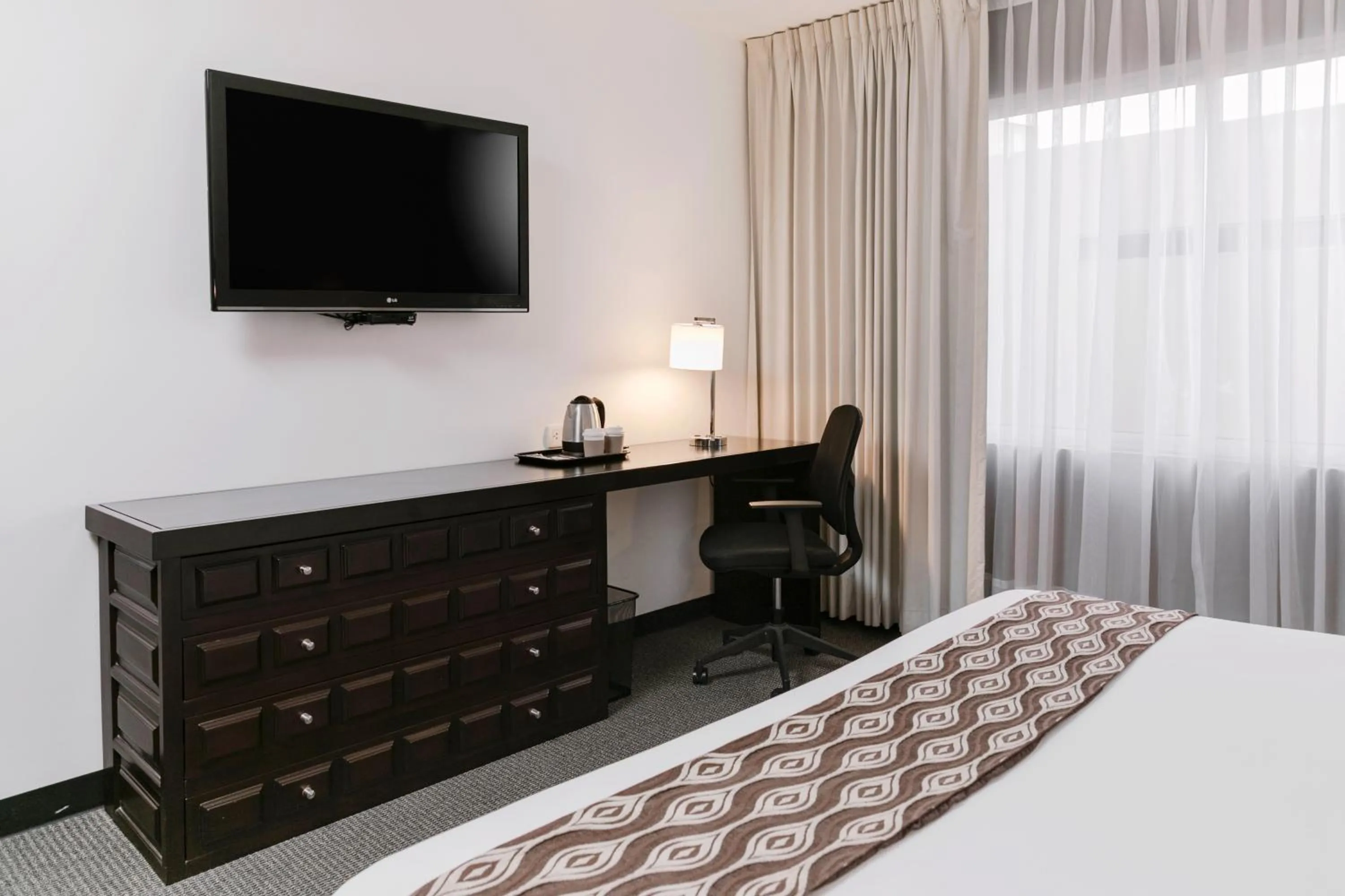 Bed in Wyndham Costa del Sol Trujillo