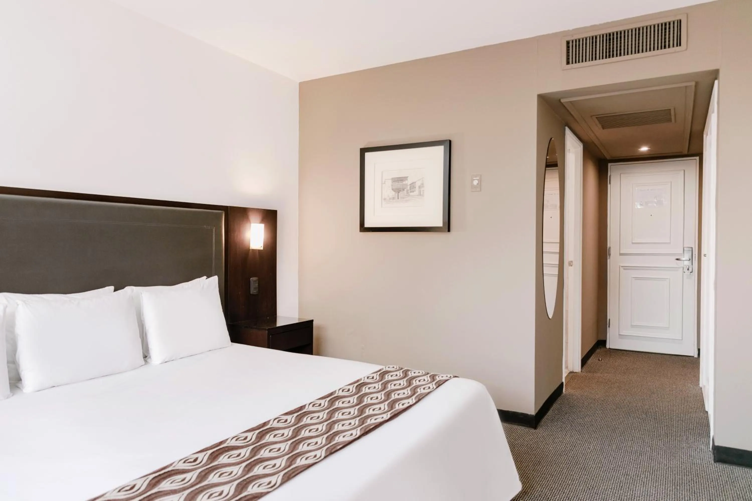 Bedroom, Bed in Wyndham Costa del Sol Trujillo