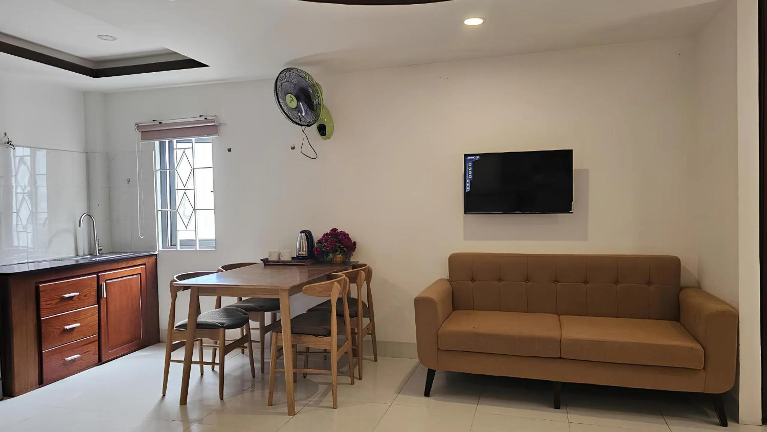 TV and multimedia in New Era Hotel & Apartments