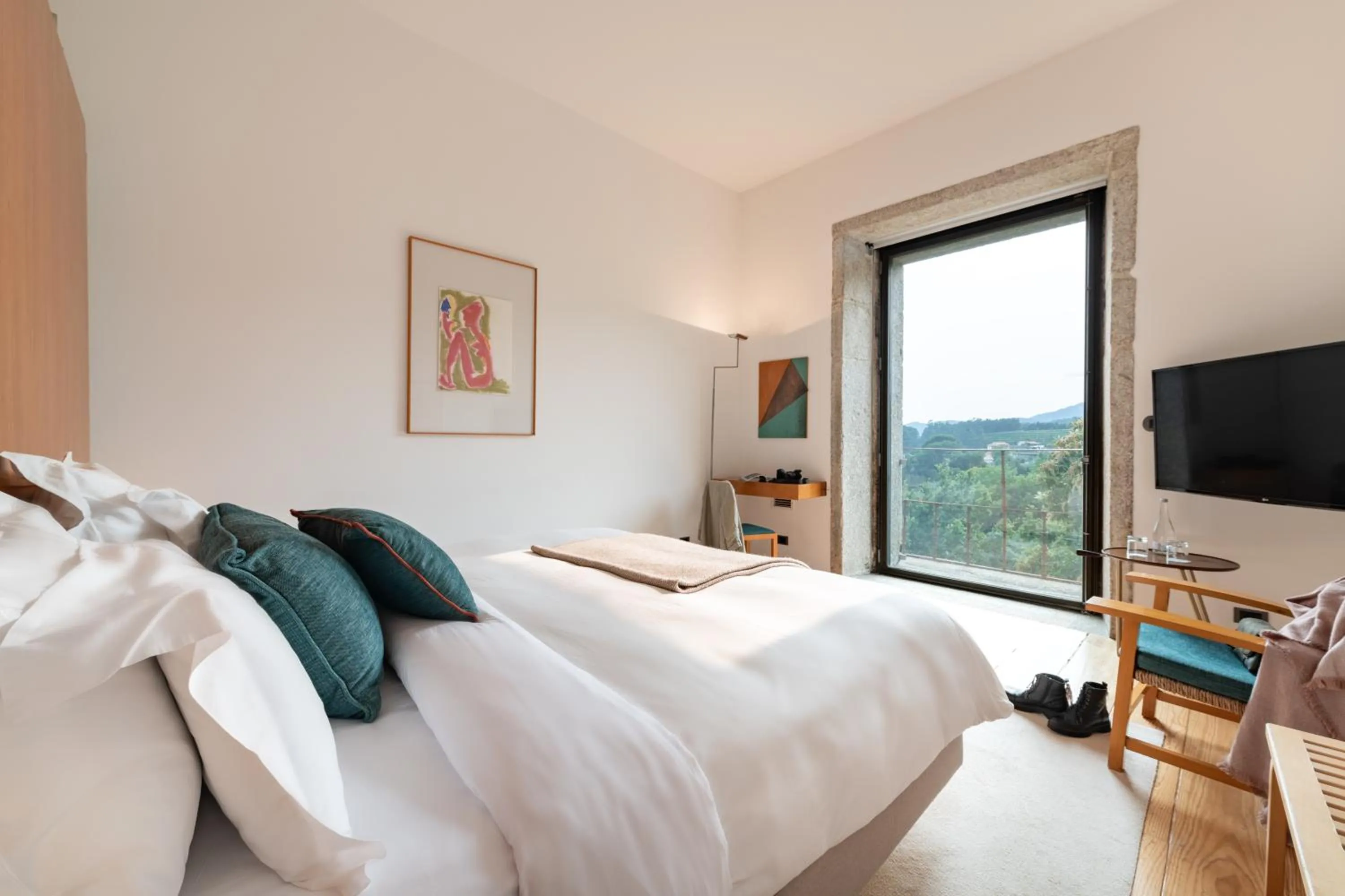 View (from property/room), Bed in Pousada Mosteiro de Amares