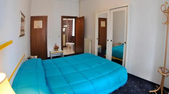 Photo of the whole room, Bed in Albergo Due Spade