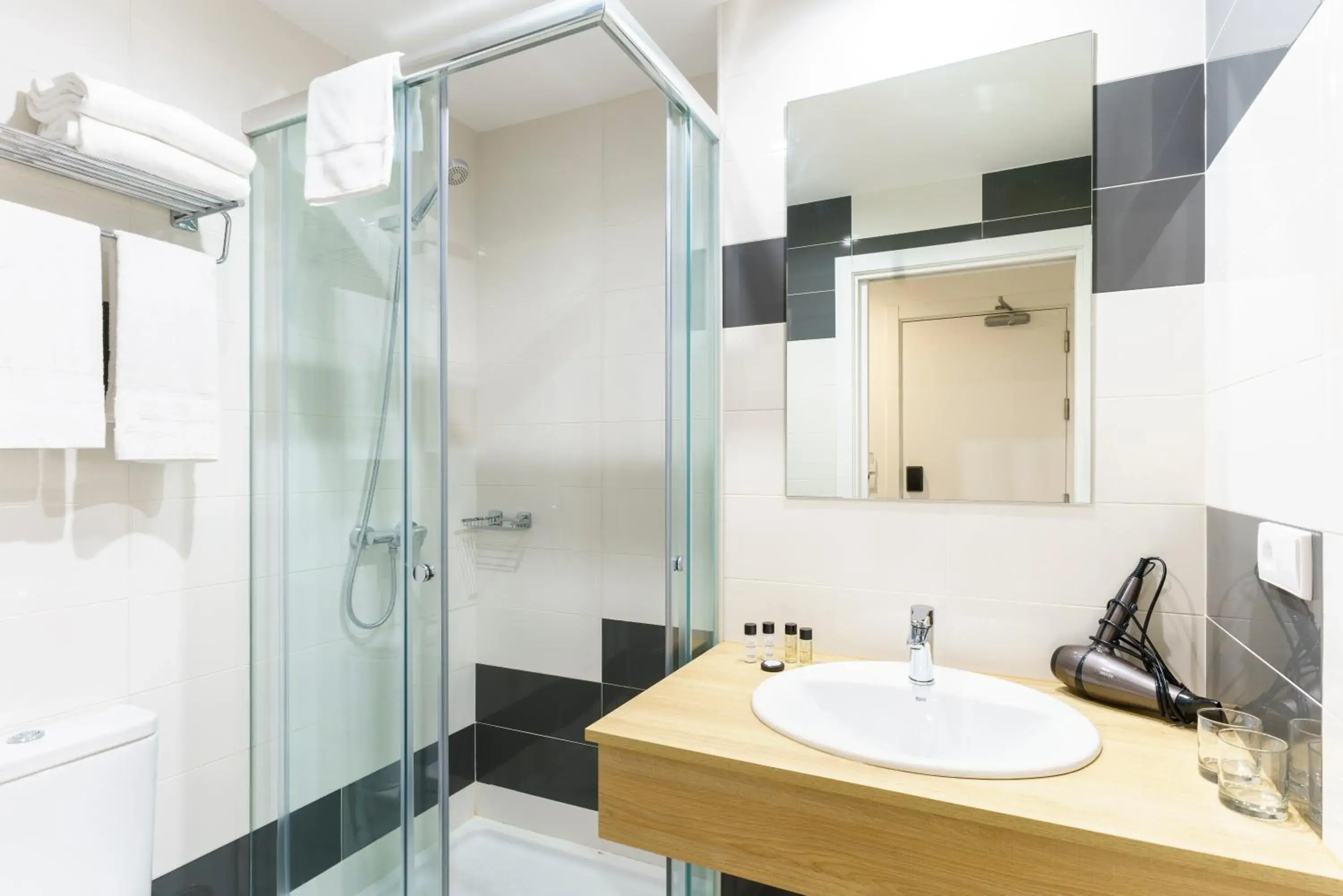 Standard Double or Twin Room in Hotel Concheiros Standard Double or Twin Room in Hotel Concheiros