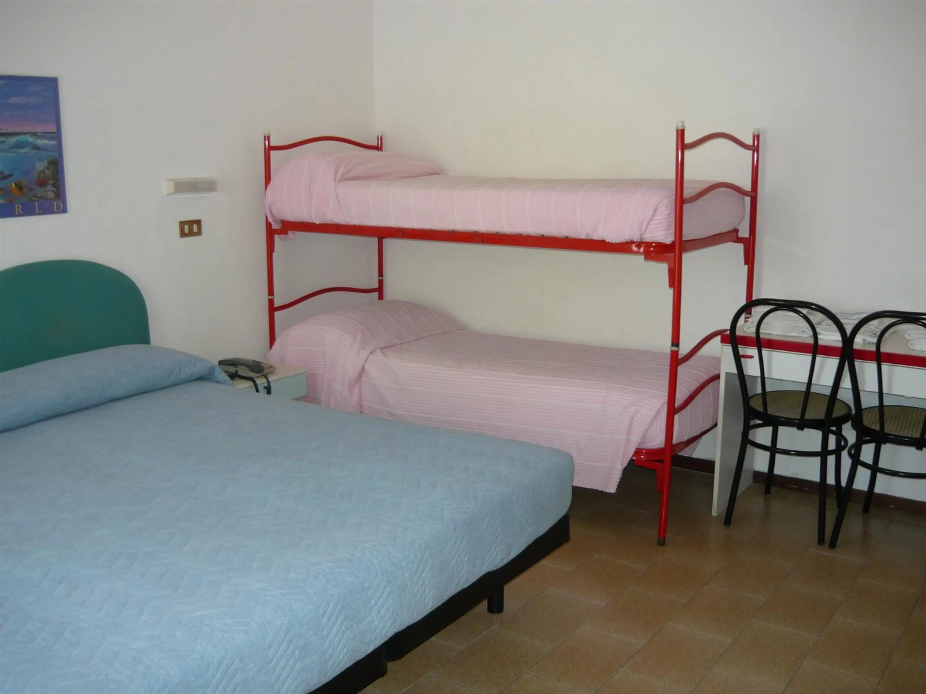 bunk bed, Bed in Hotel Acquazzurra