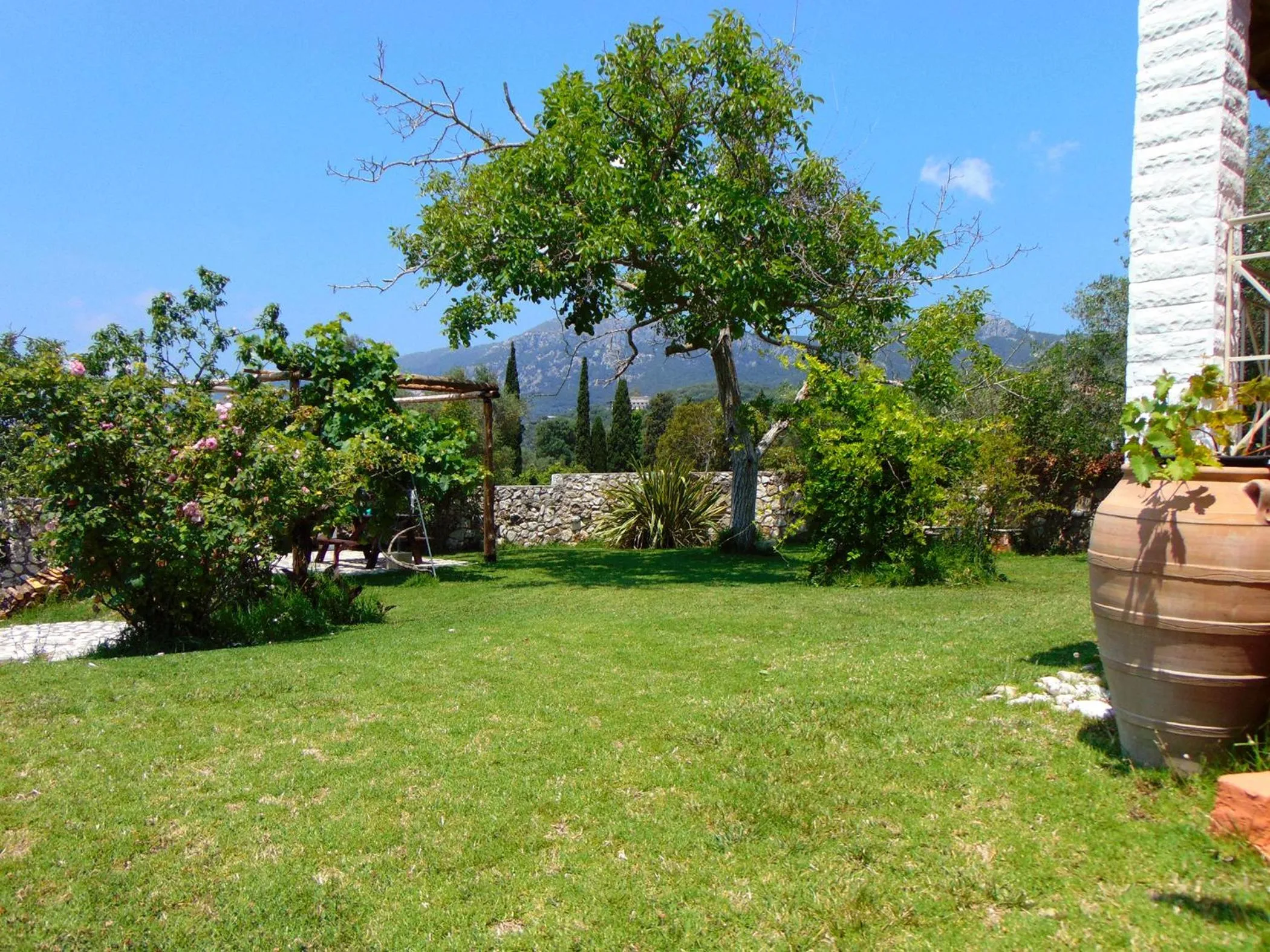 BBQ facilities in Villa Grecia