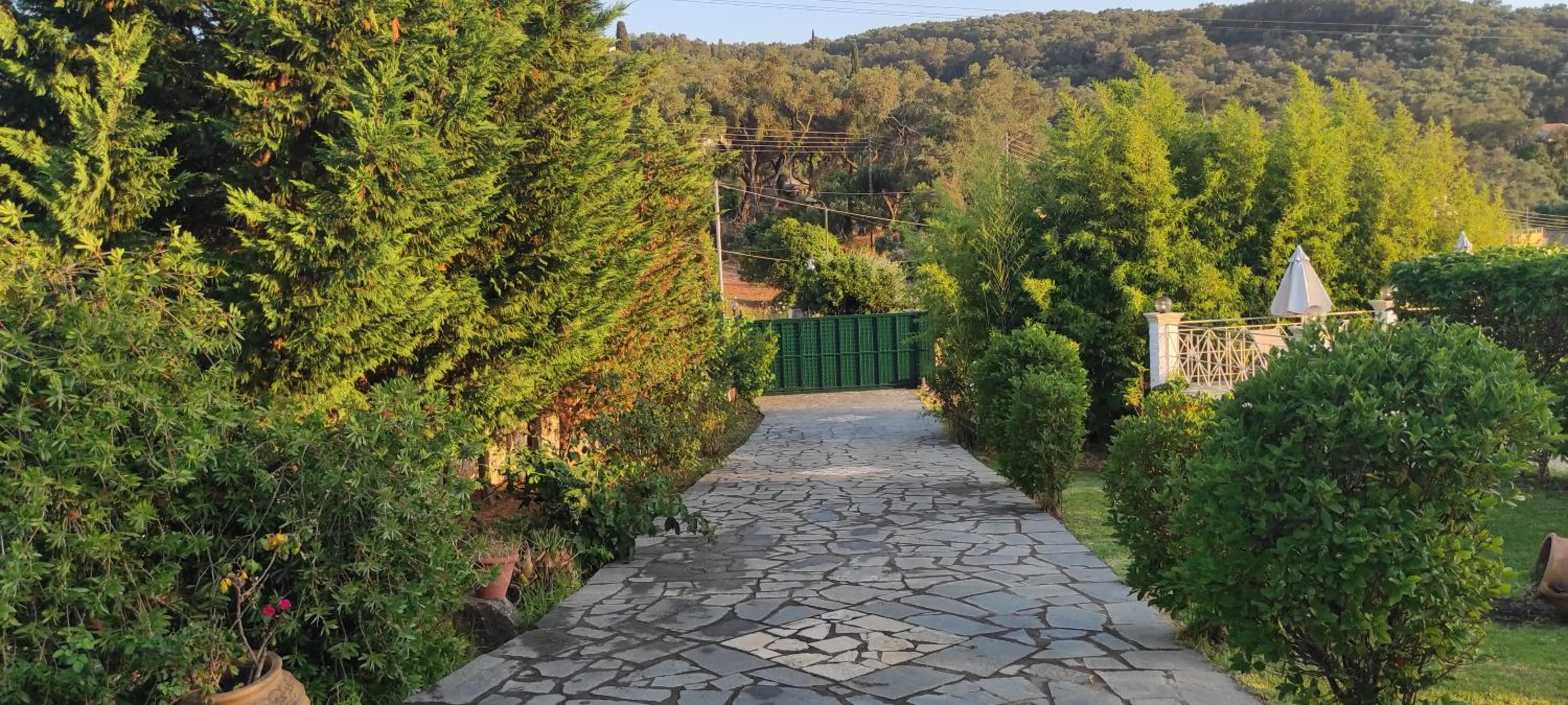 Facade/entrance in Villa Grecia