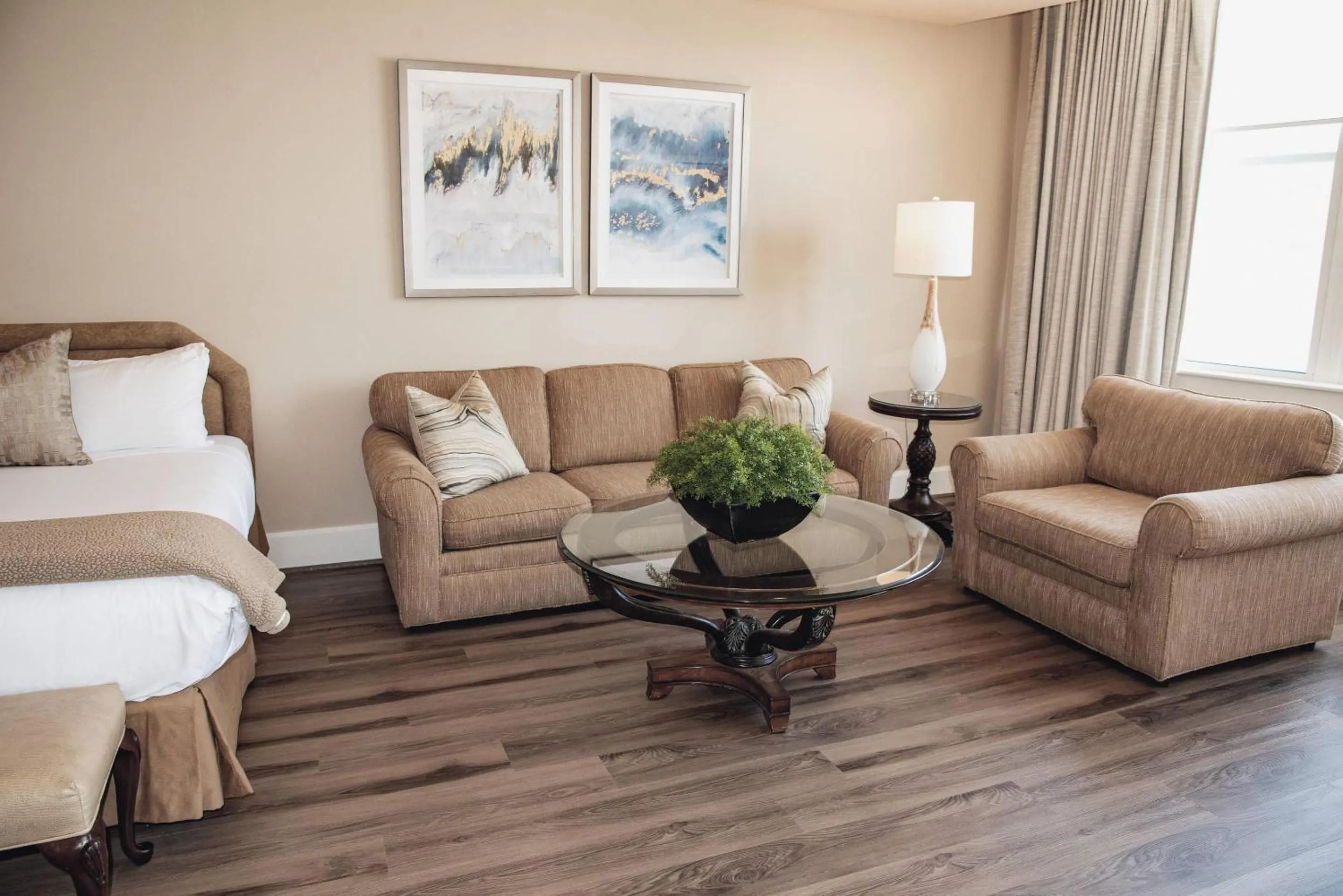 Bedroom in Haywood Park Hotel, an Ascend Collection Hotel