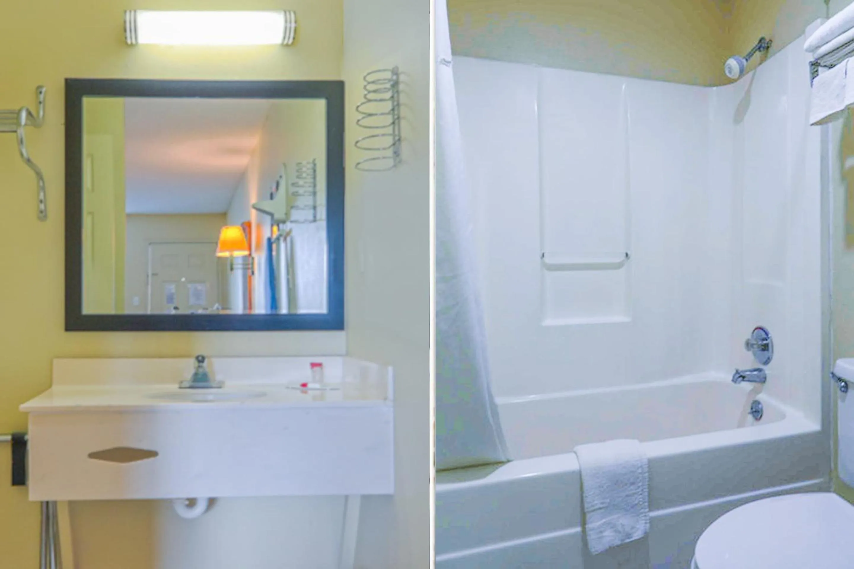 Bathroom in Economy Inn By OYO Ashburn