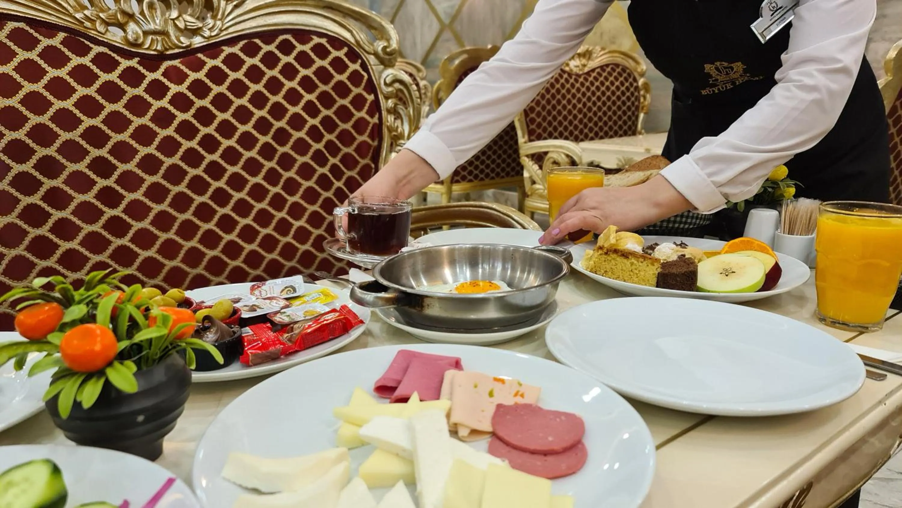 Food and drinks in Hotel Buyuk Hamit