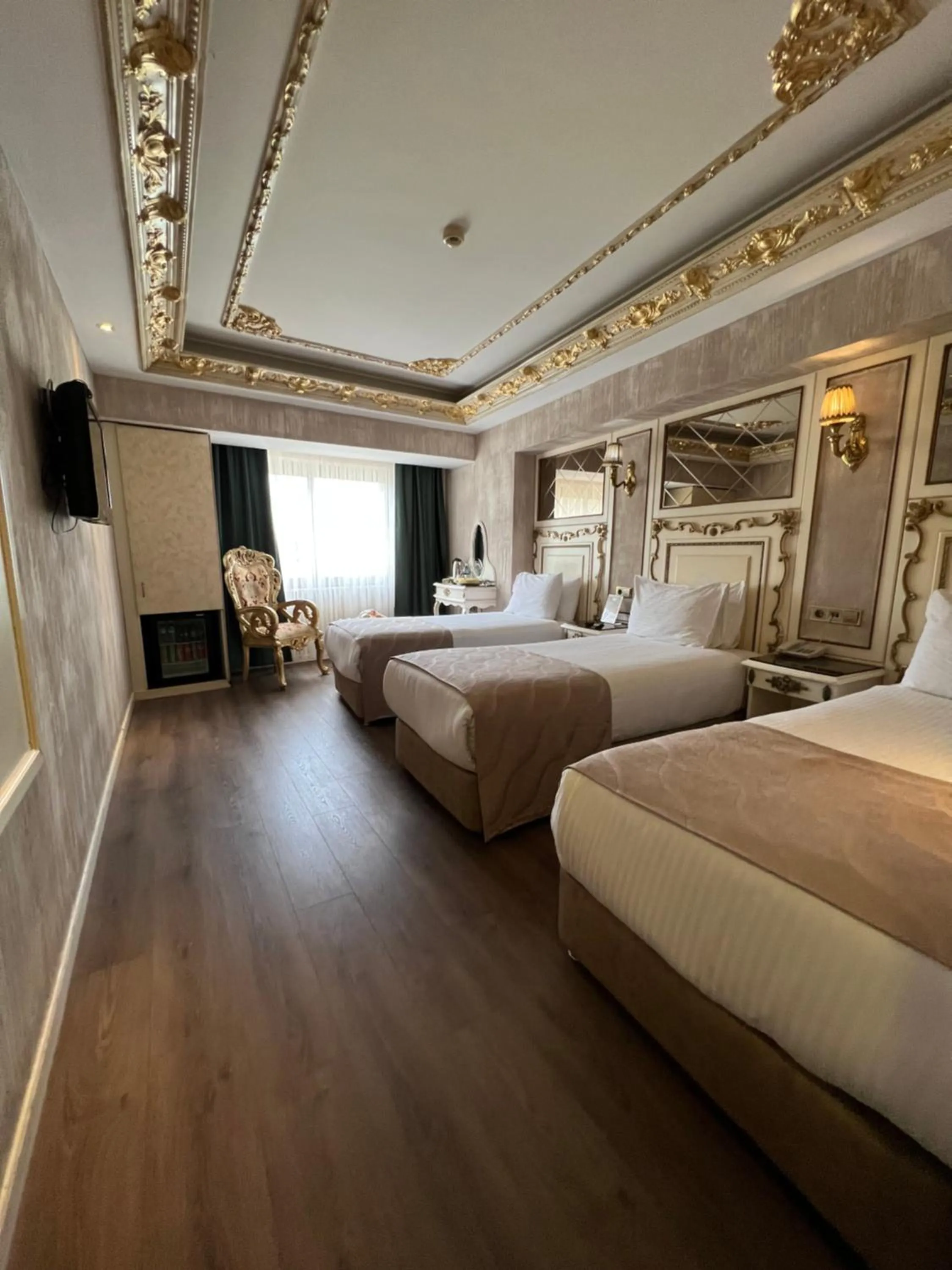 Property building in Hotel Buyuk Hamit