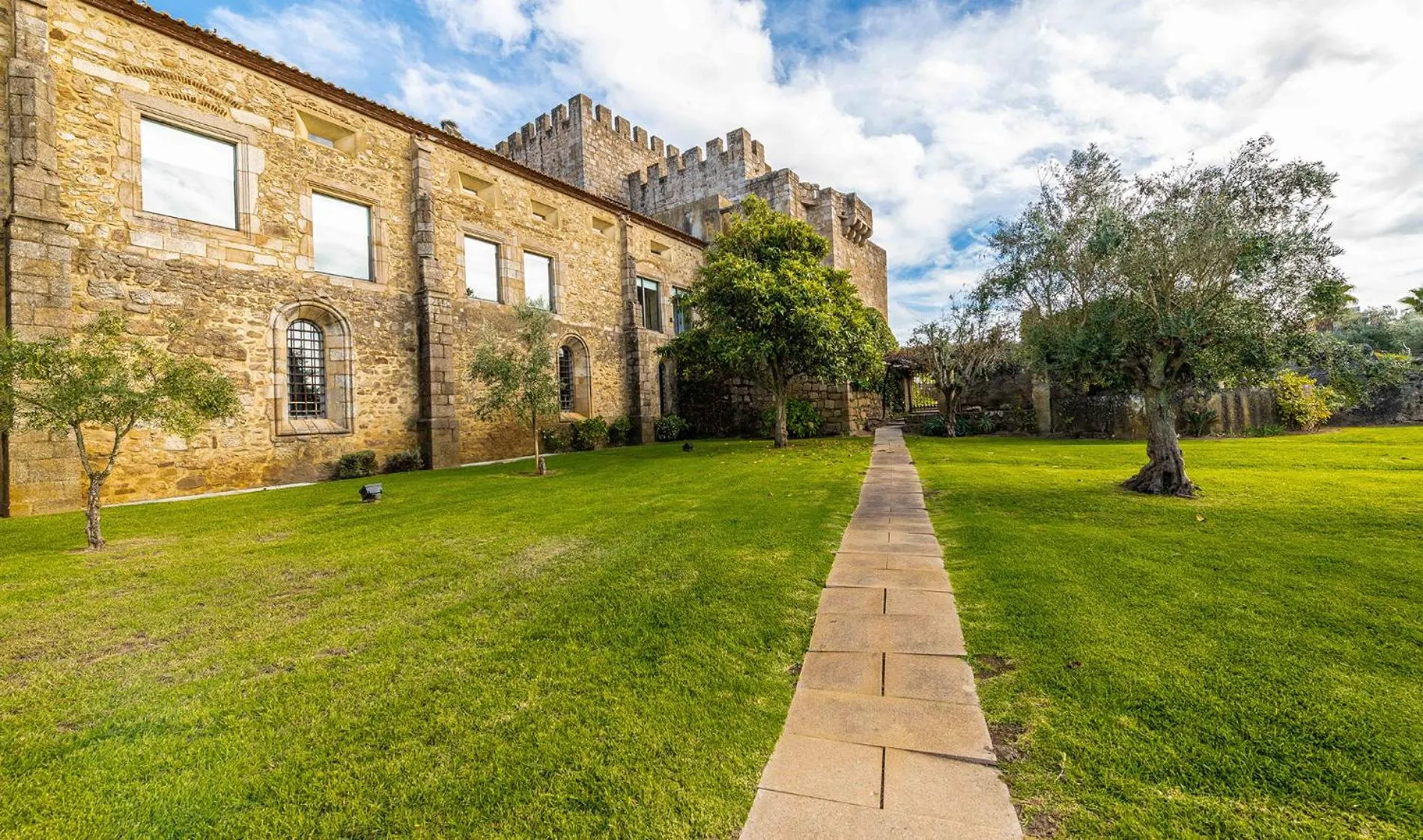 Garden in Pousada Mosteiro do Crato