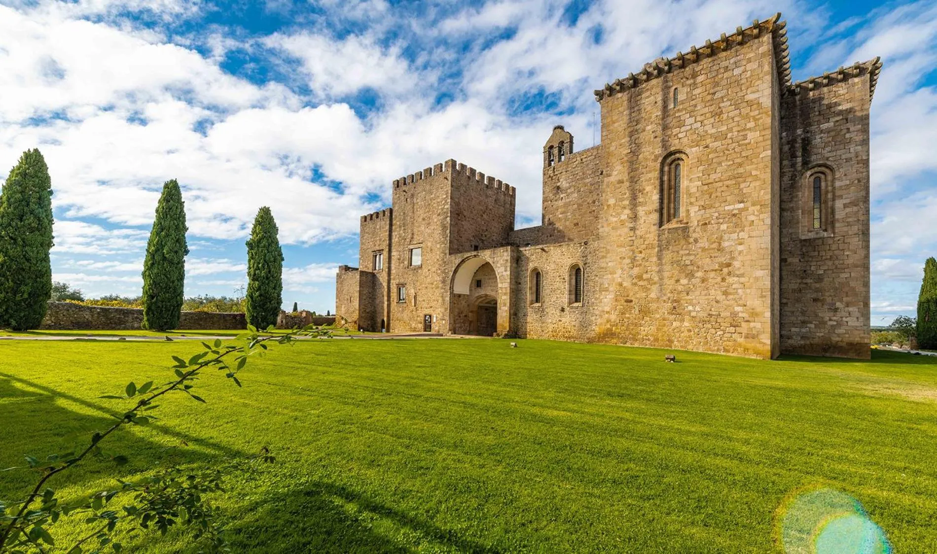 Facade/entrance in Pousada Mosteiro do Crato