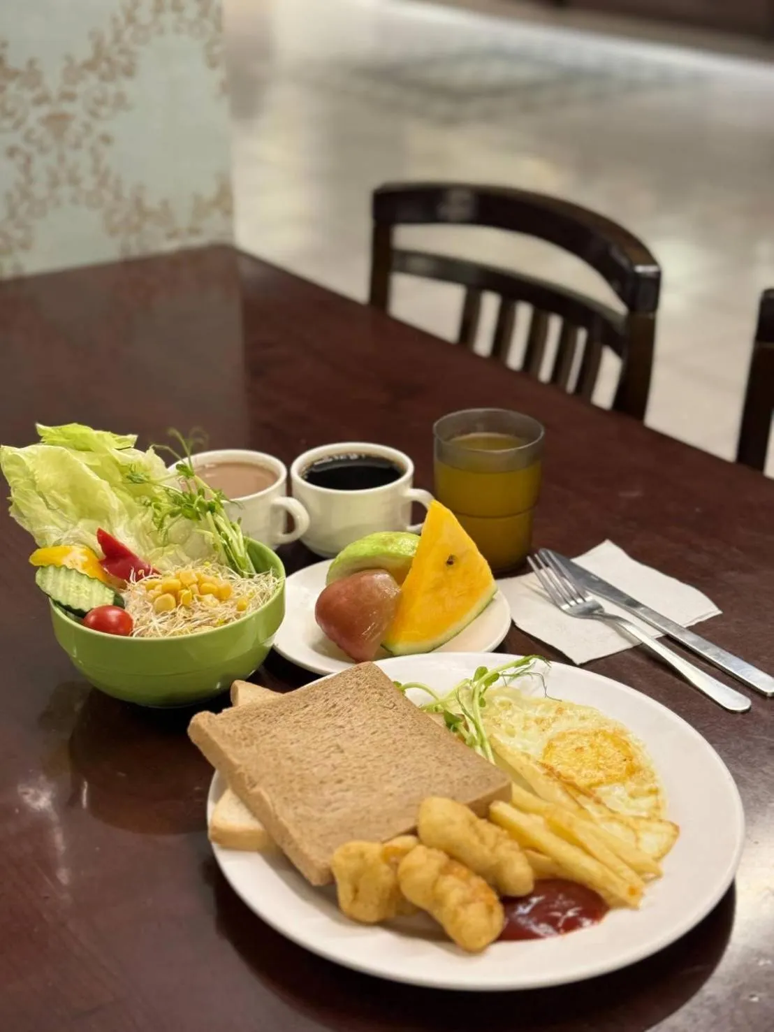 Breakfast in LA HOTEL- Liuhe Fusing