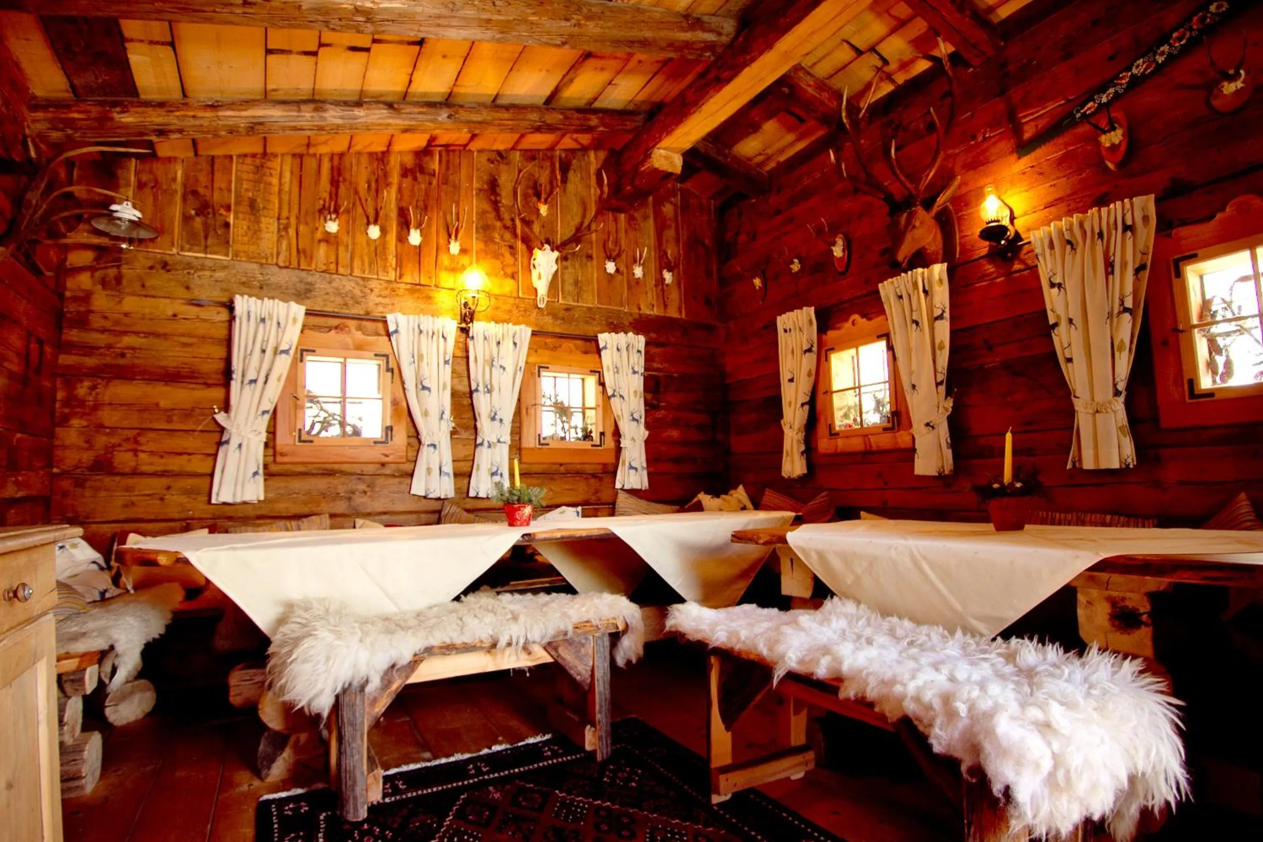 Restaurant/places to eat in Sieglhub Chalets - Appartements - Hotel