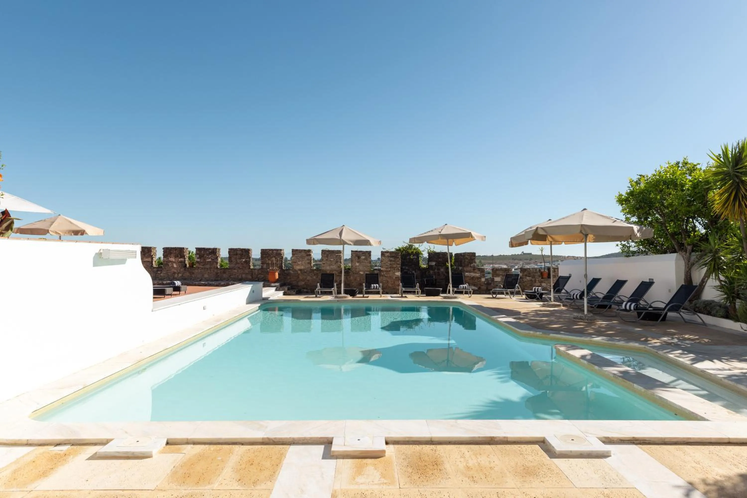 Swimming pool in Pousada Castelo de Estremoz
