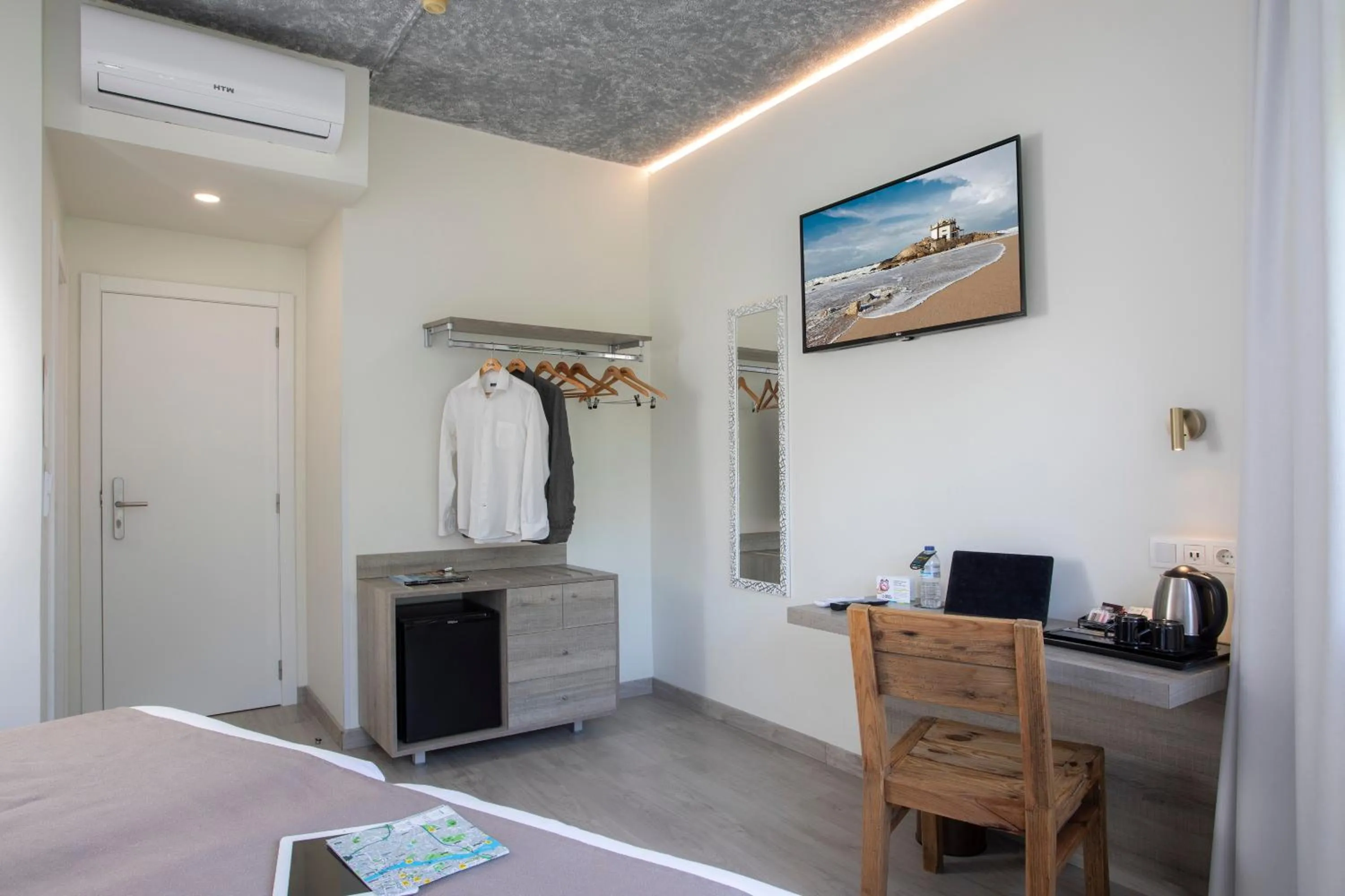 Bedroom, Bed in Casual Inca Porto